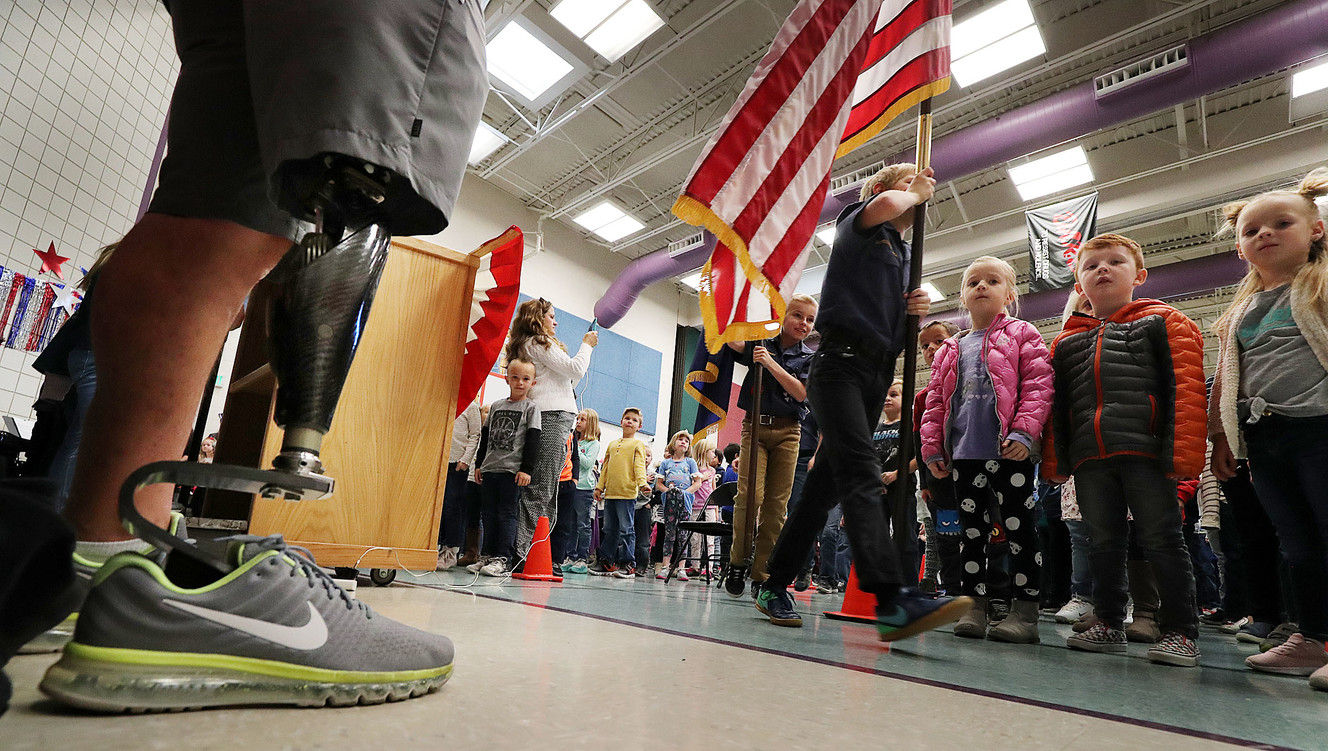 Riverton students learn Veterans Day lessons from wounded soldier