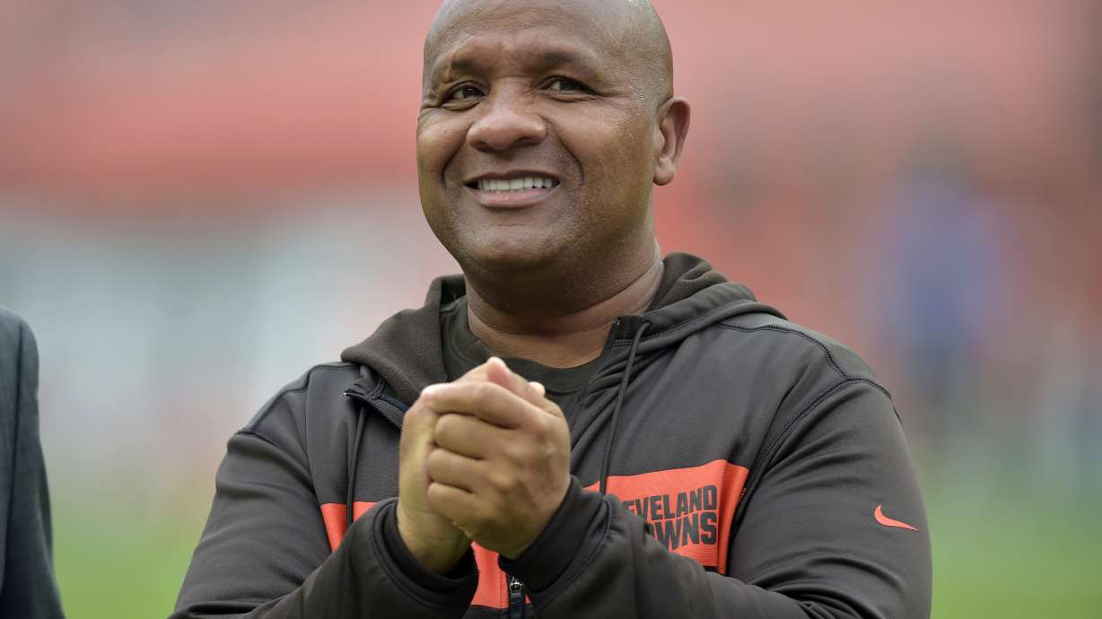 AP Source: Former Browns coach Jackson returning to Bengals