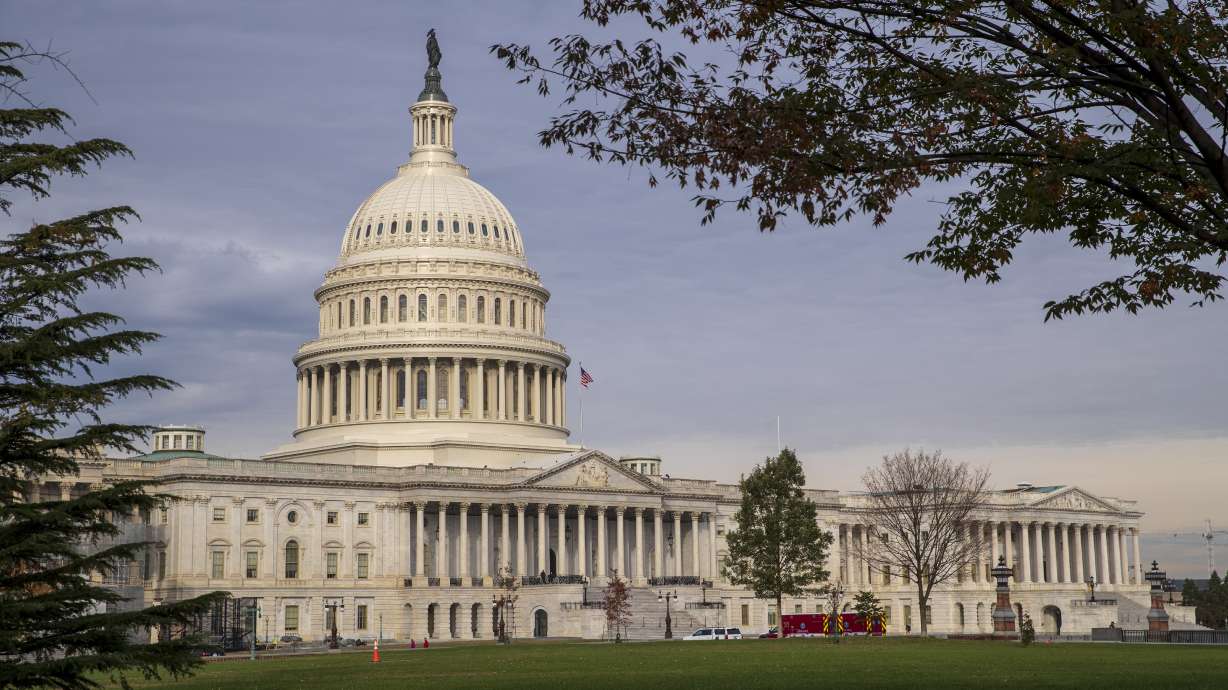 Government funding, border wall await lame-duck Congress