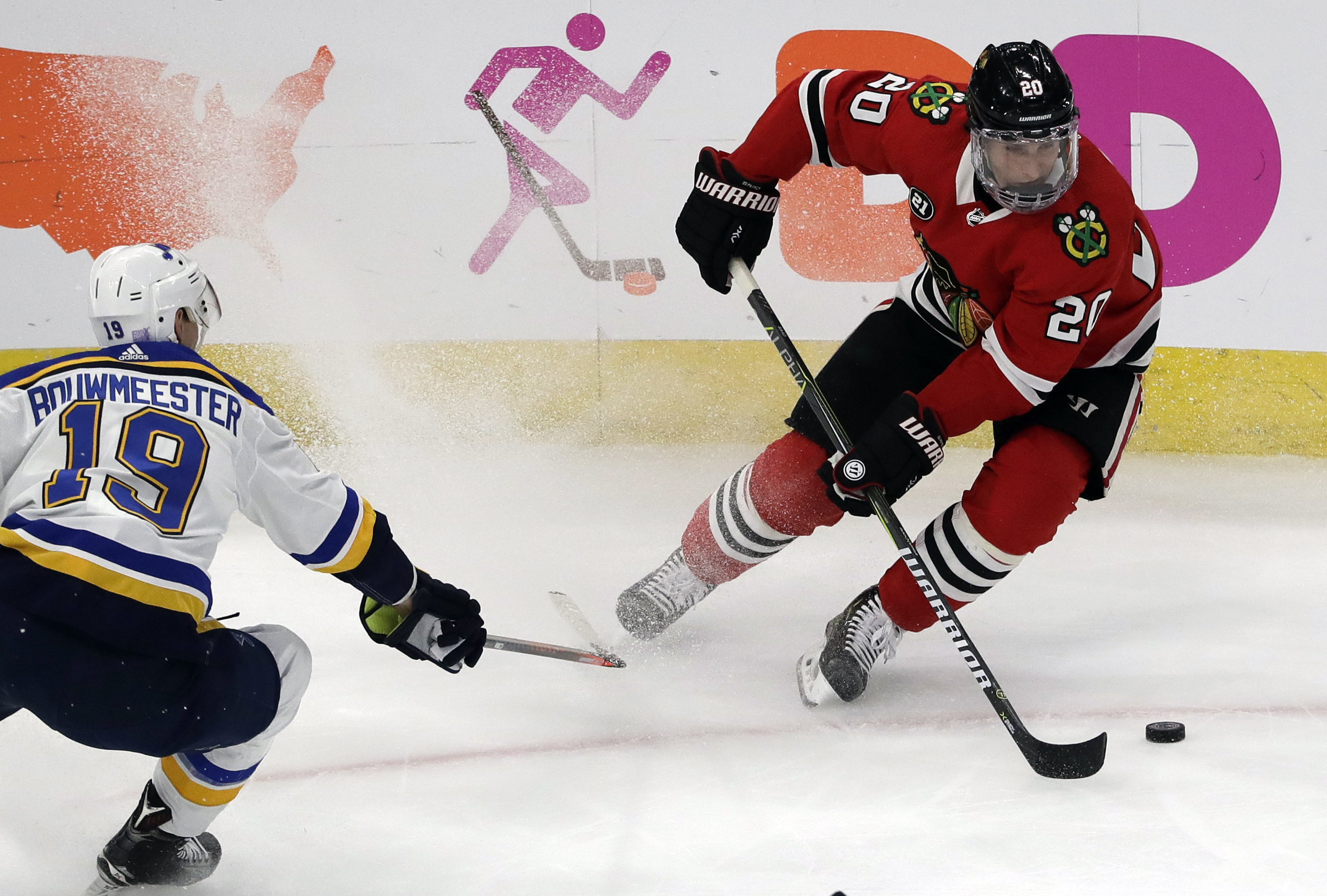 Blackhawks stop 8-game slide by topping Blues 1-0