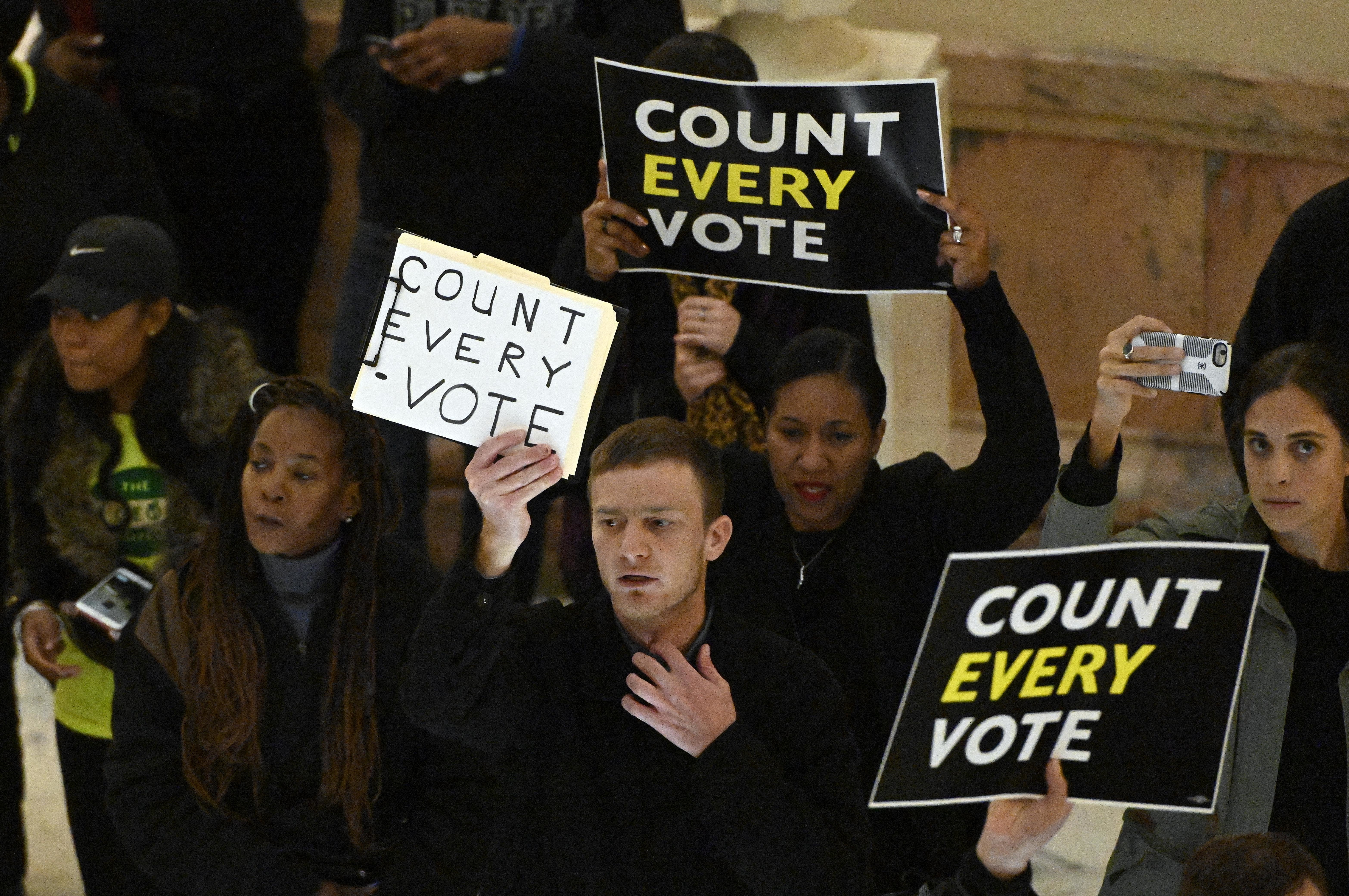 The Latest: AP won't declare winner in Georgia gov. race