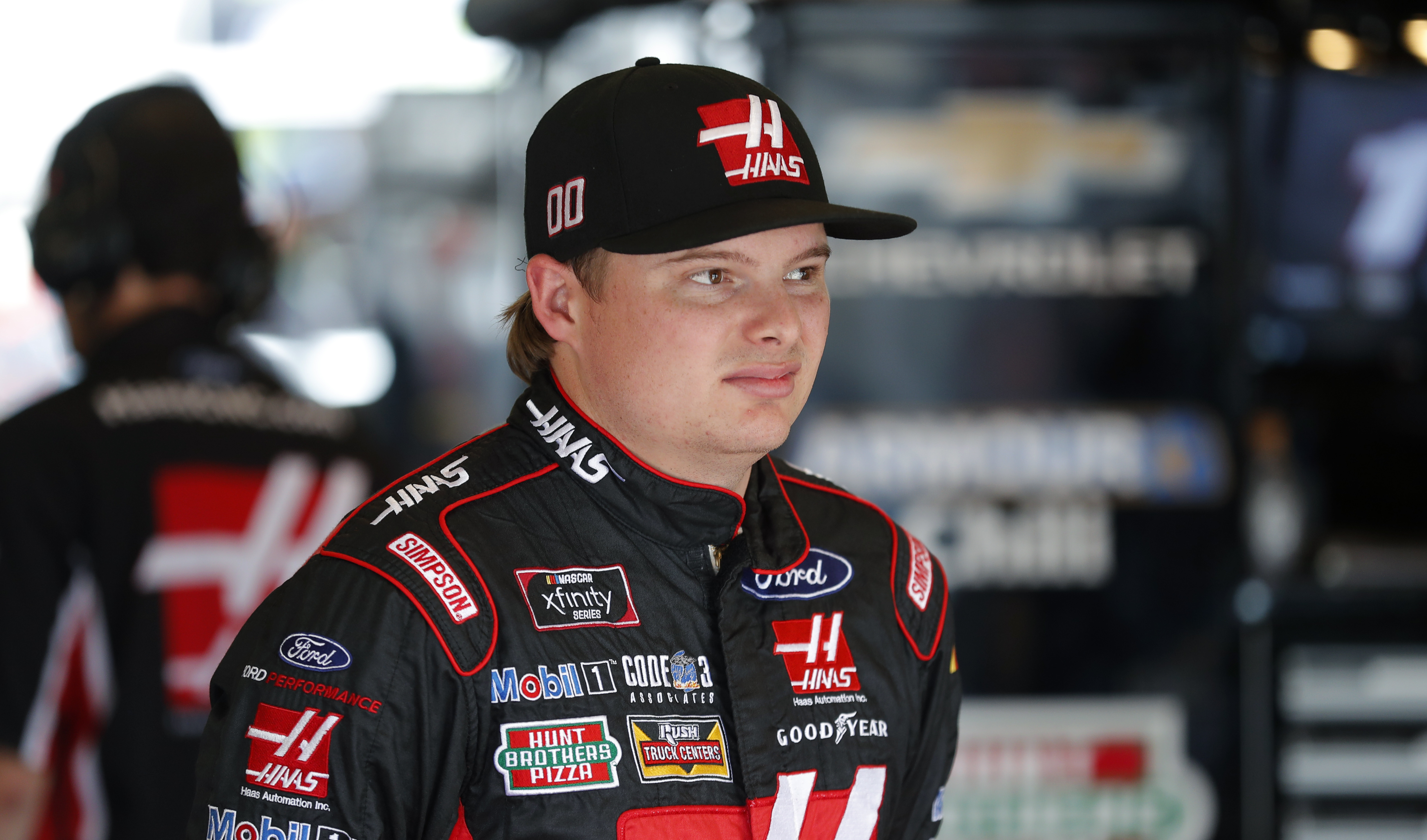 Bell becomes favorite after eking into Xfinity Series finale