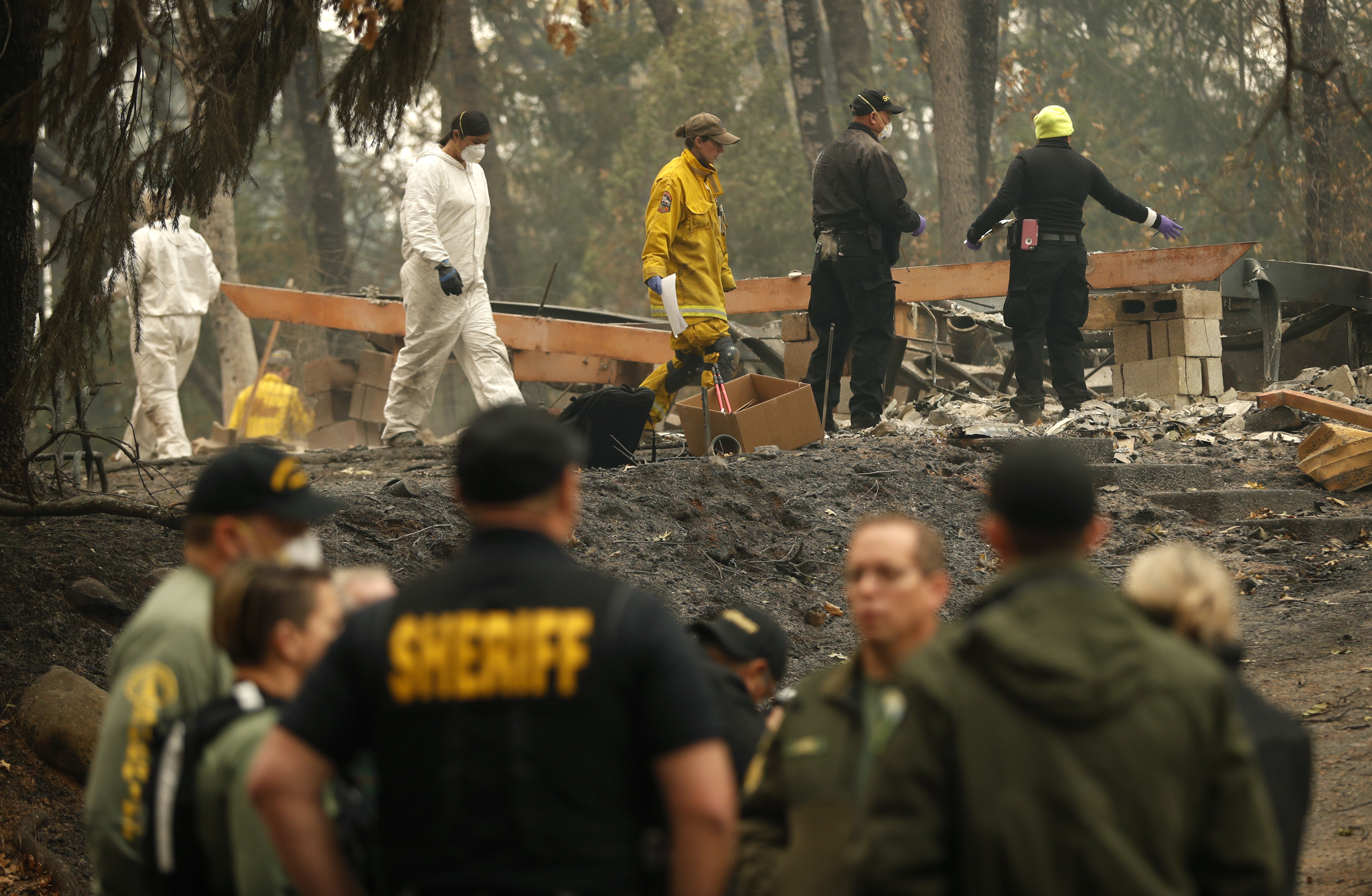 The Latest: Southern California fire toll at 713 buildings