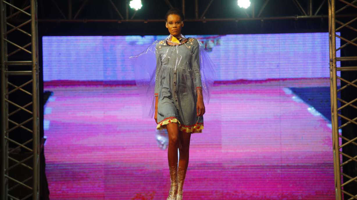 Fashion show blends Cuban private enterprise, US sponsorship