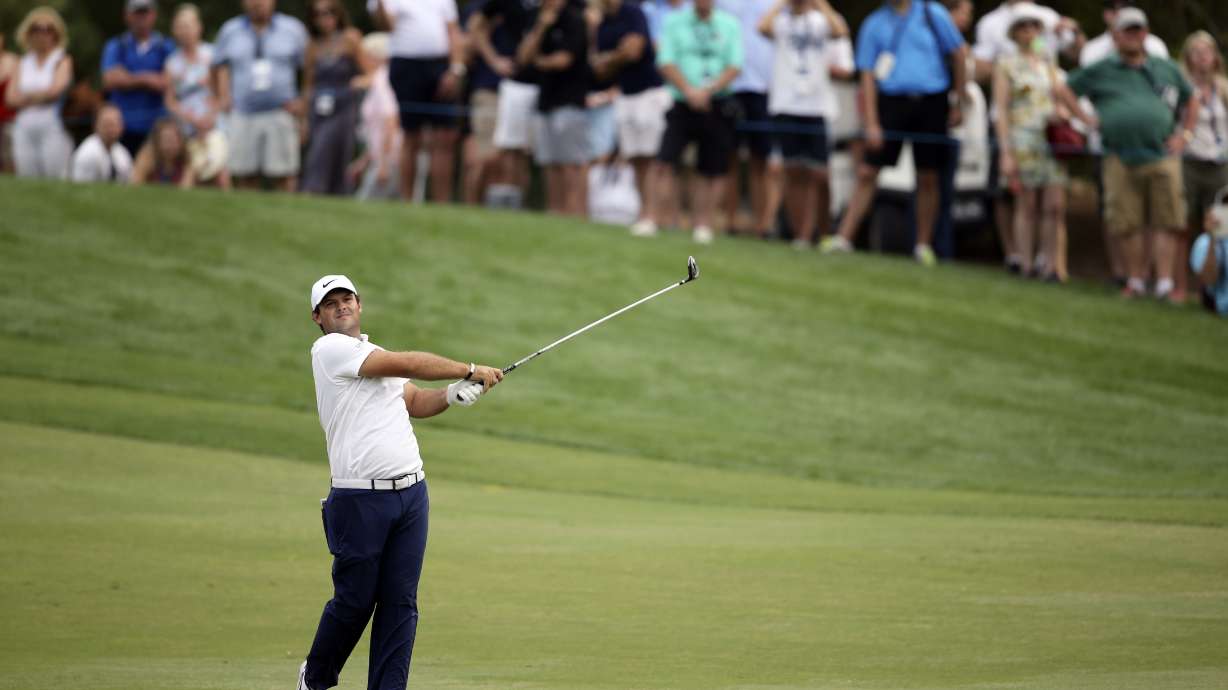 Co-leaders Reed, Willett eye World Tour Championship title