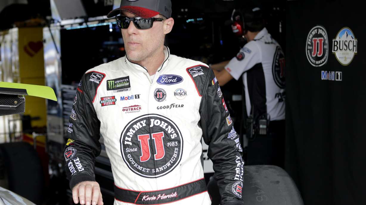 Harvick racing to remove asterisk from spoiler scandal