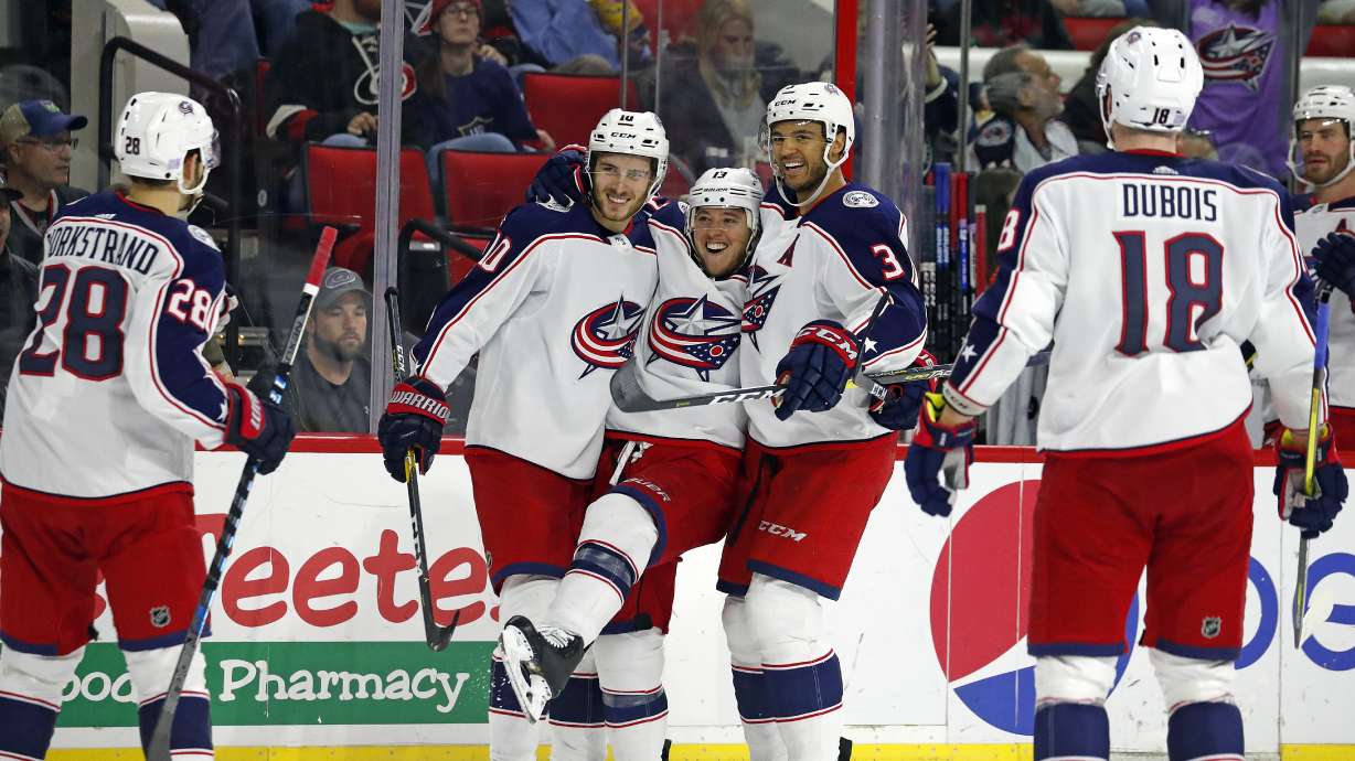 Atkinson's hat trick leads Blue Jackets past Hurricanes 4-1