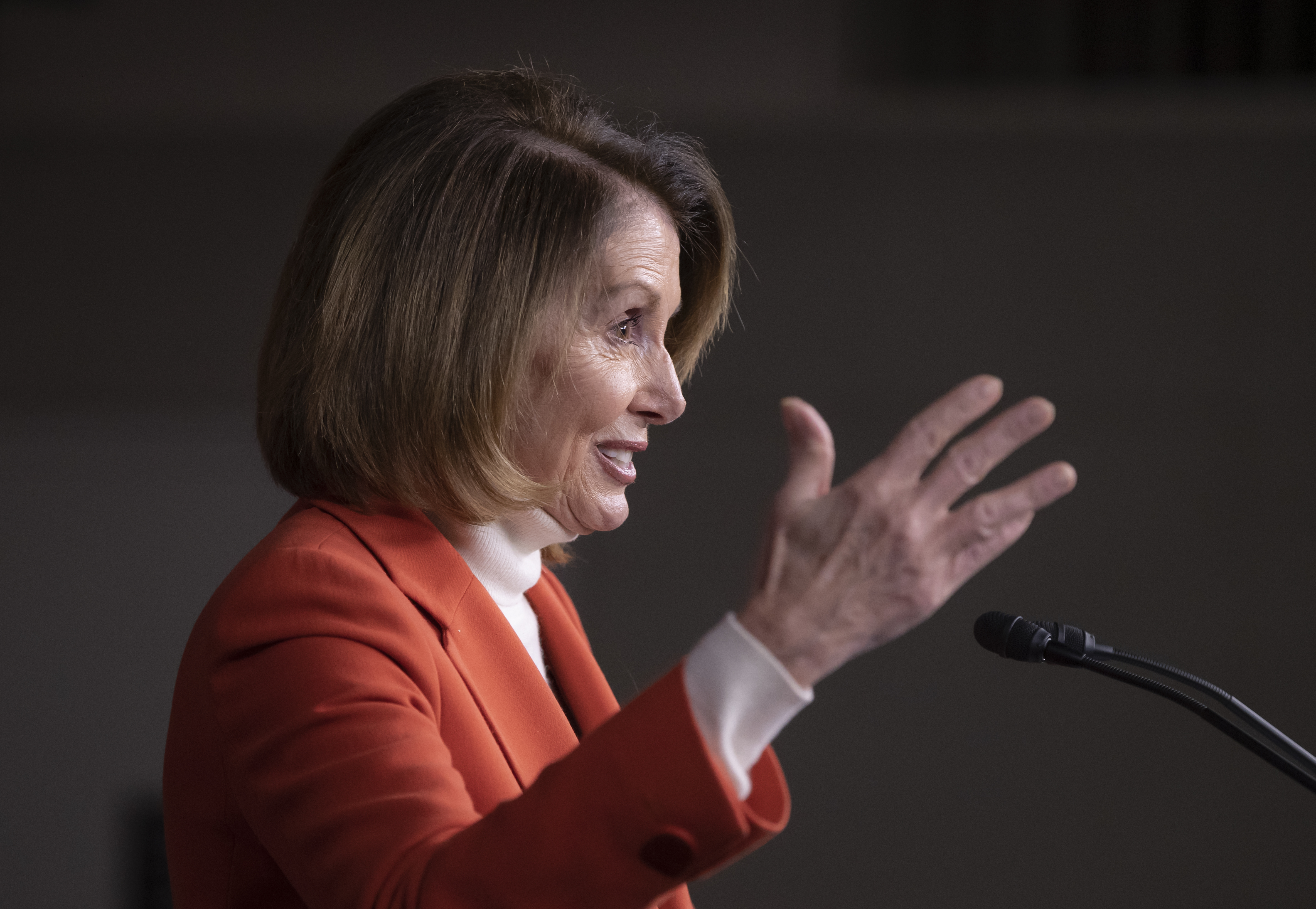 Democrats shun idea of Pelosi floor fight in speaker's race