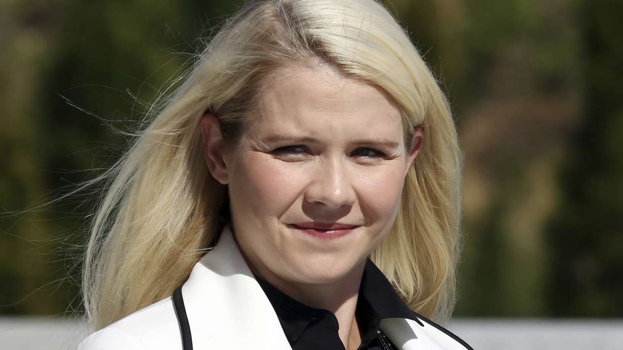 Elizabeth Smart gives birth to third child, a baby girl