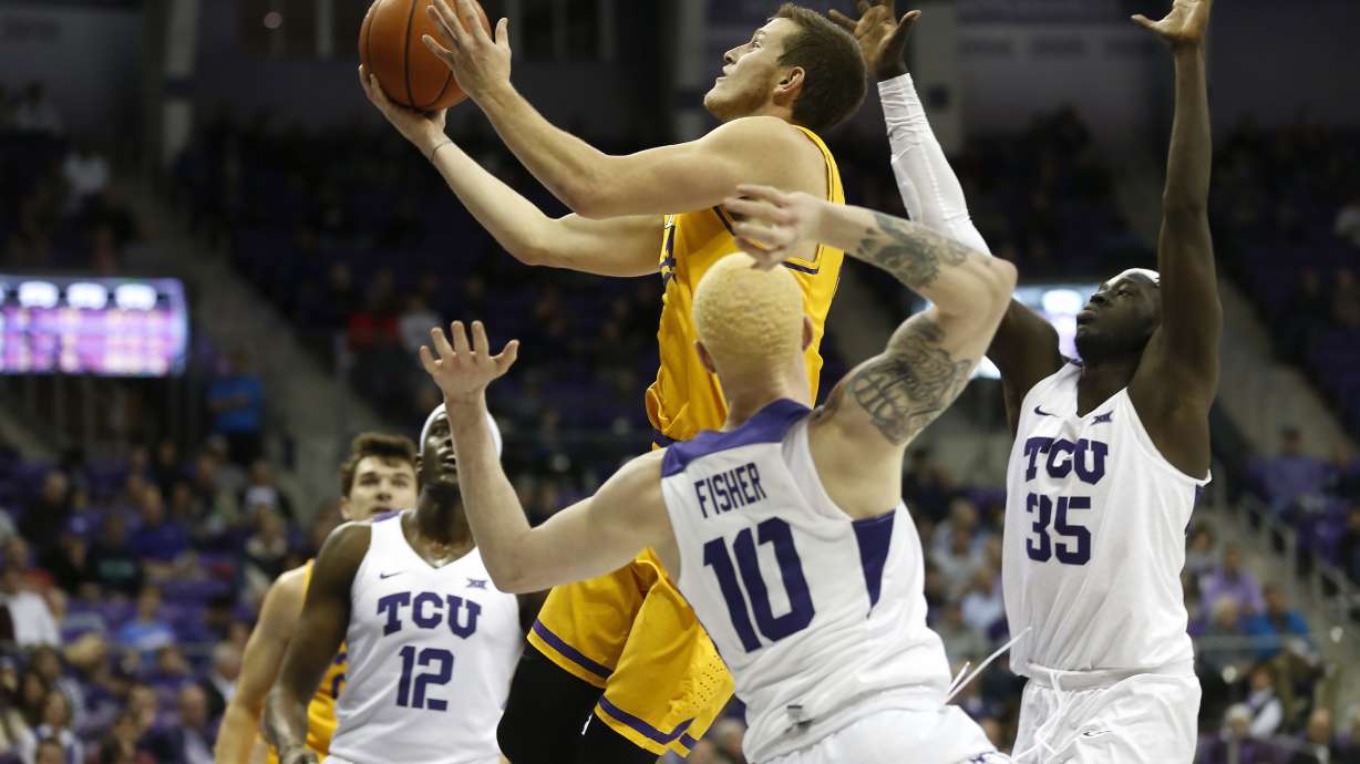 Lipscomb stuns No. 18 TCU 73-64 for 1st win over Top 25 team