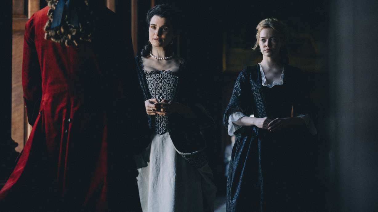 Review: A delicious, vicious acting feast in 'The Favourite'