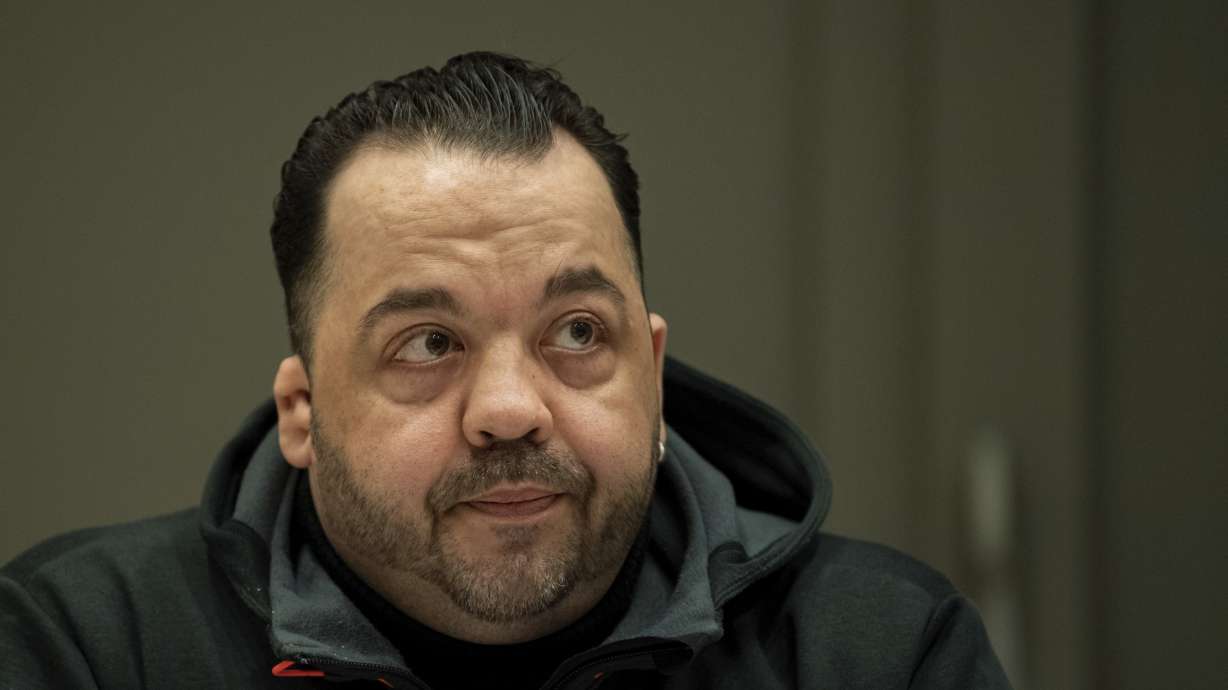German nurse on trial over 100 killings addresses relatives