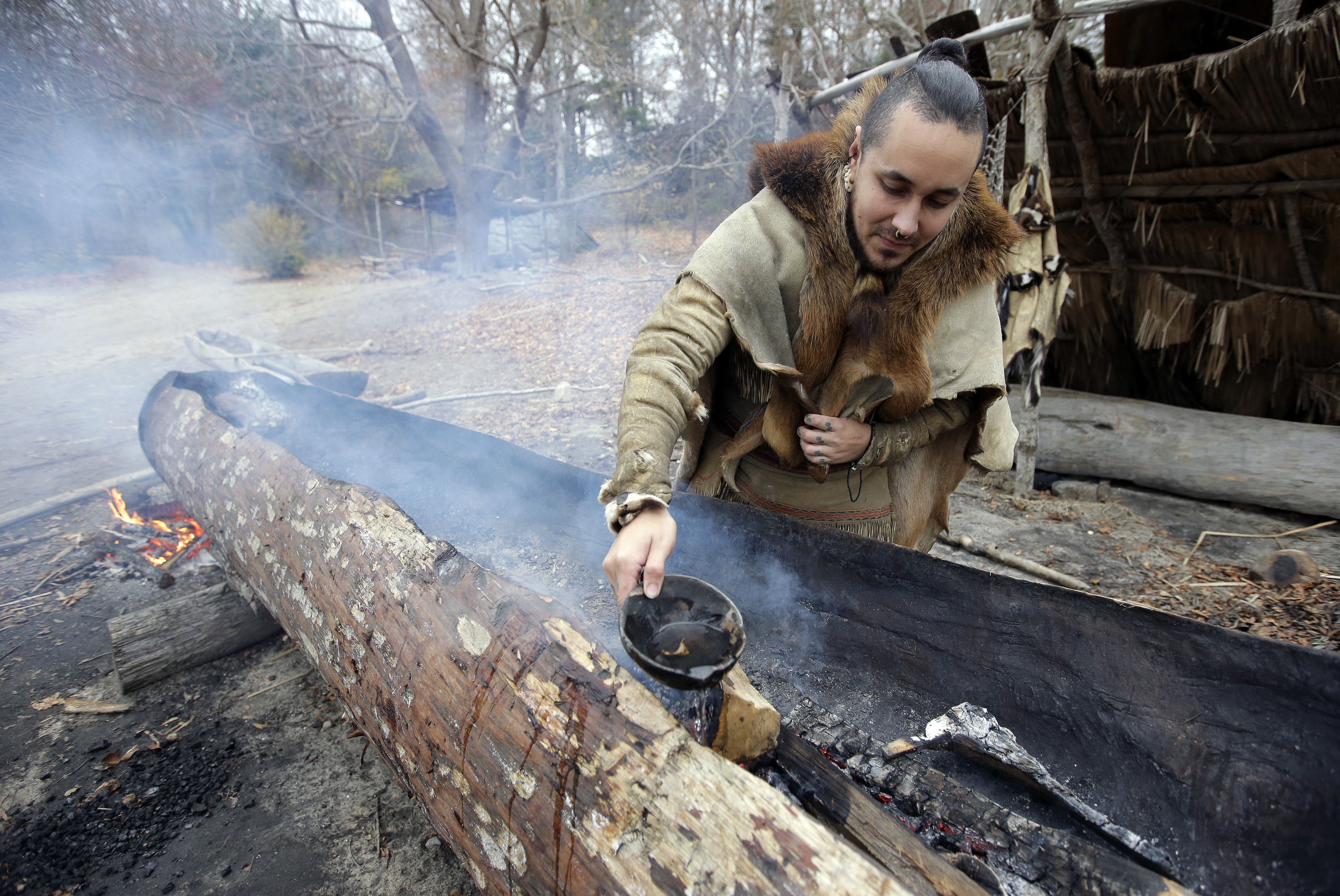 Native Americans mark Thanksgiving with day of mourning
