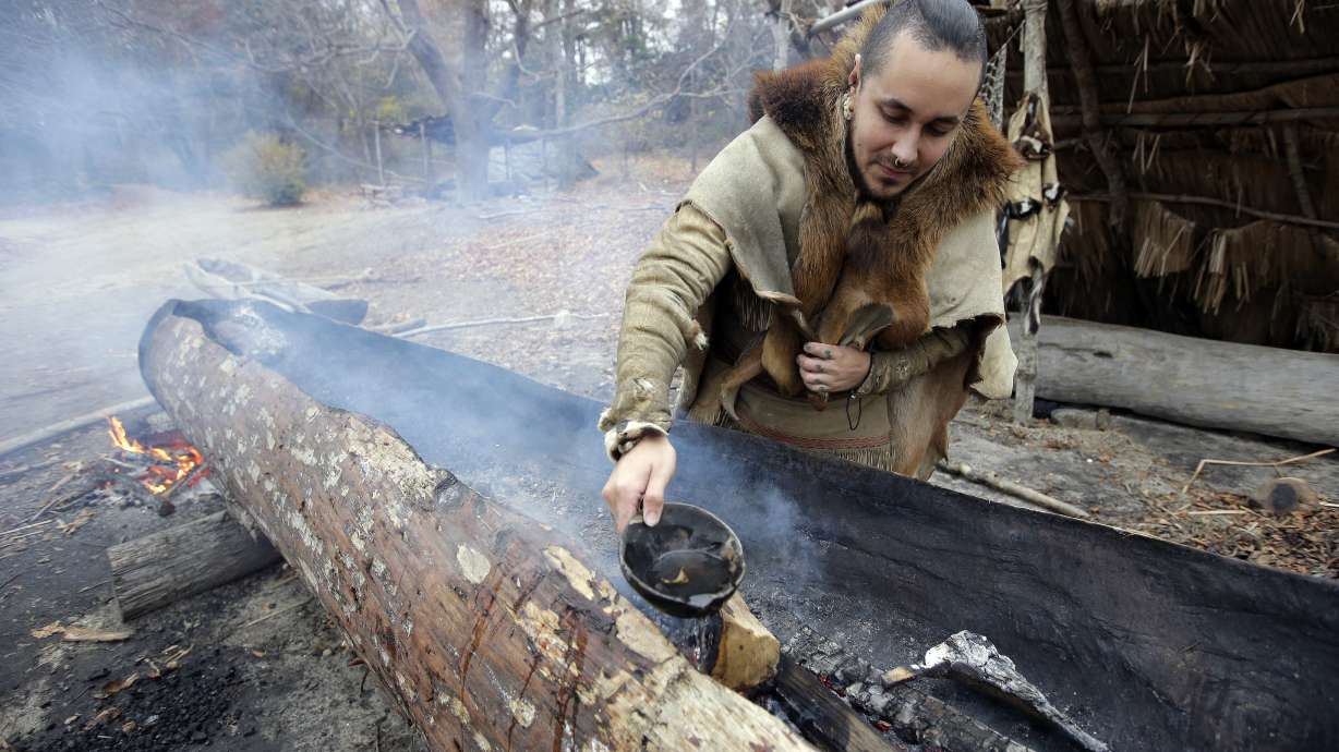 Native Americans mark Thanksgiving with day of mourning