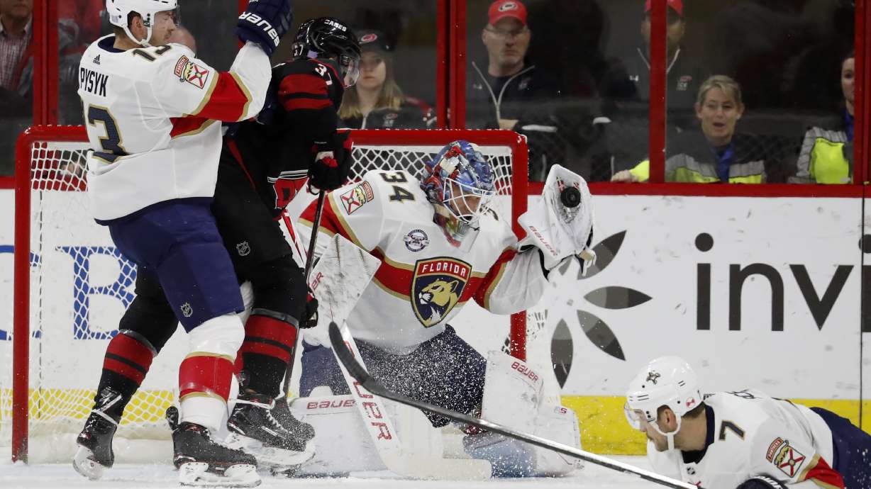 Martinook's hat trick leads Hurricanes past Panthers 4-1