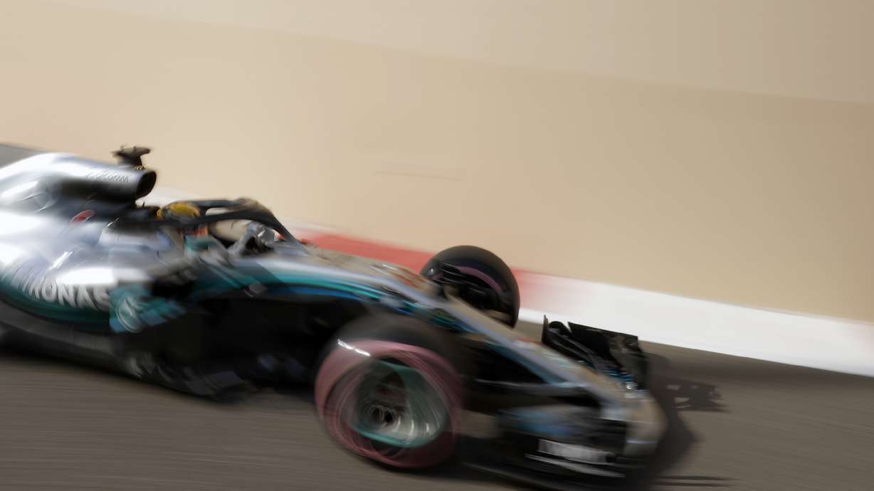 Hamilton clinches pole for season-ending Abu Dhabi GP
