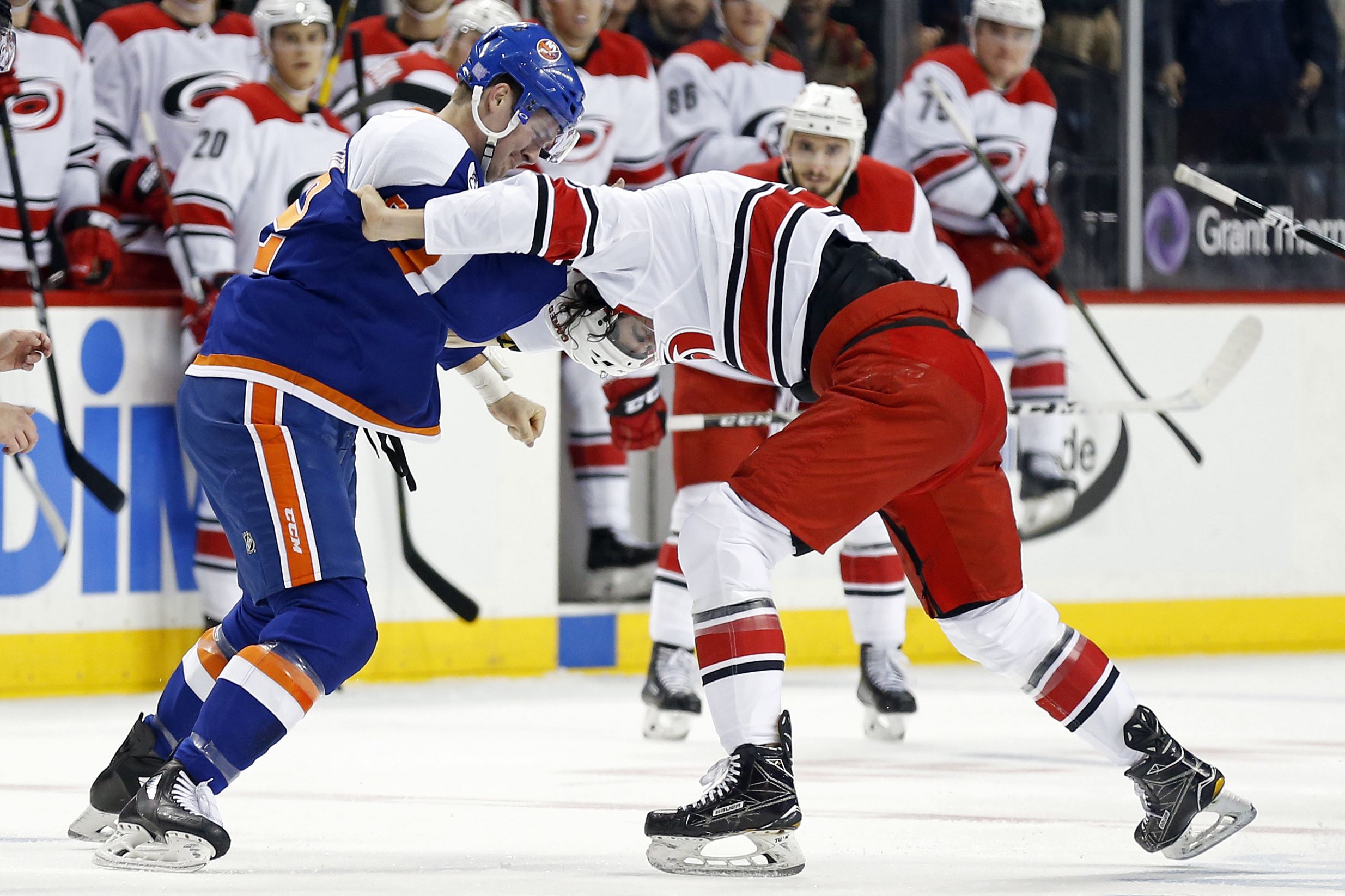 Greiss makes 26 saves, Islanders defeat Hurricanes 4-1