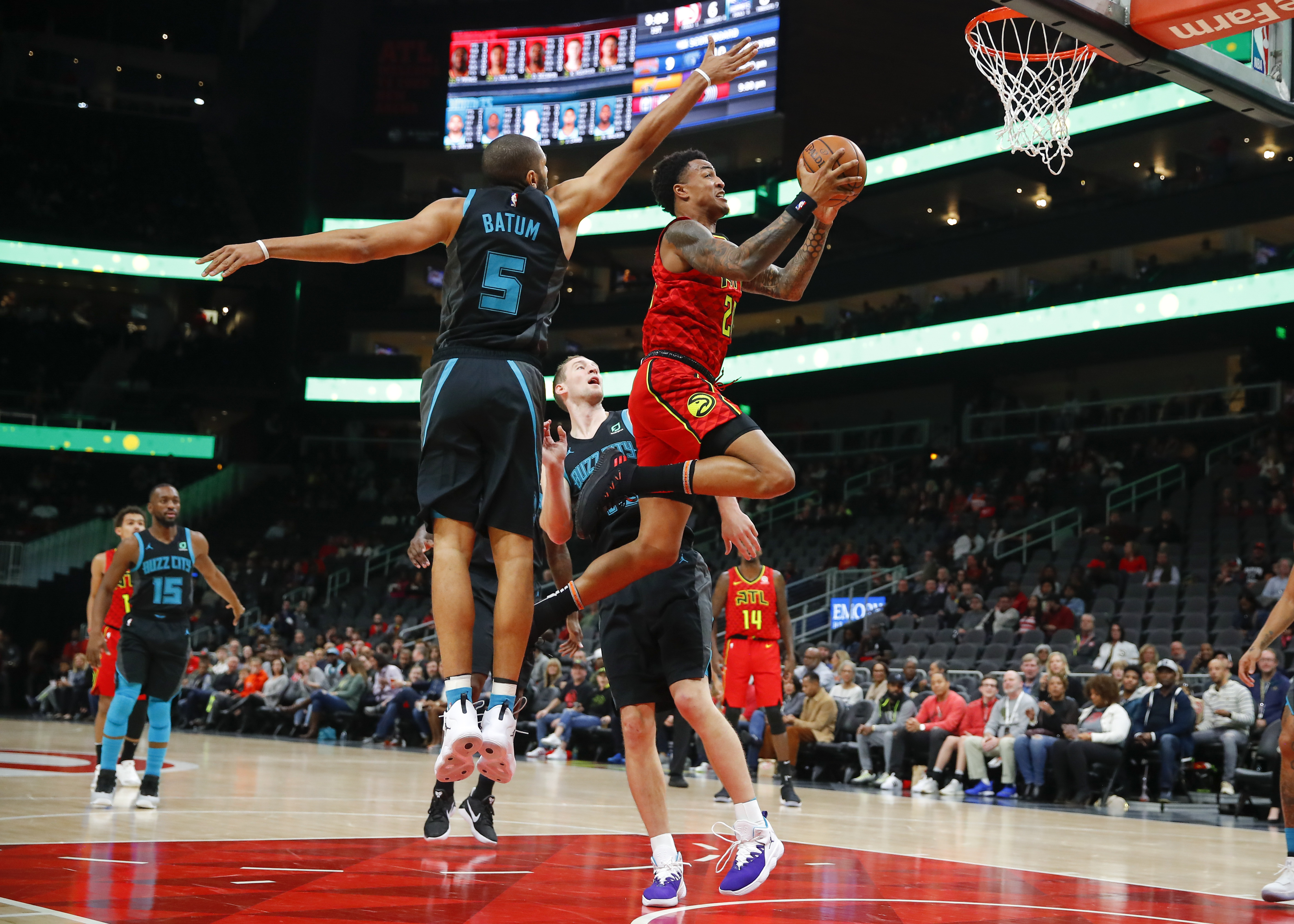 John Collins helps Hawks snap 10-game skid