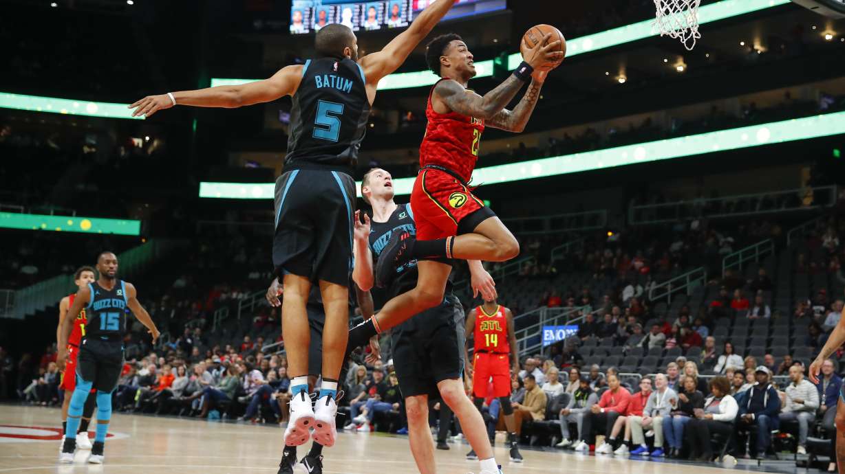 John Collins helps Hawks snap 10-game skid