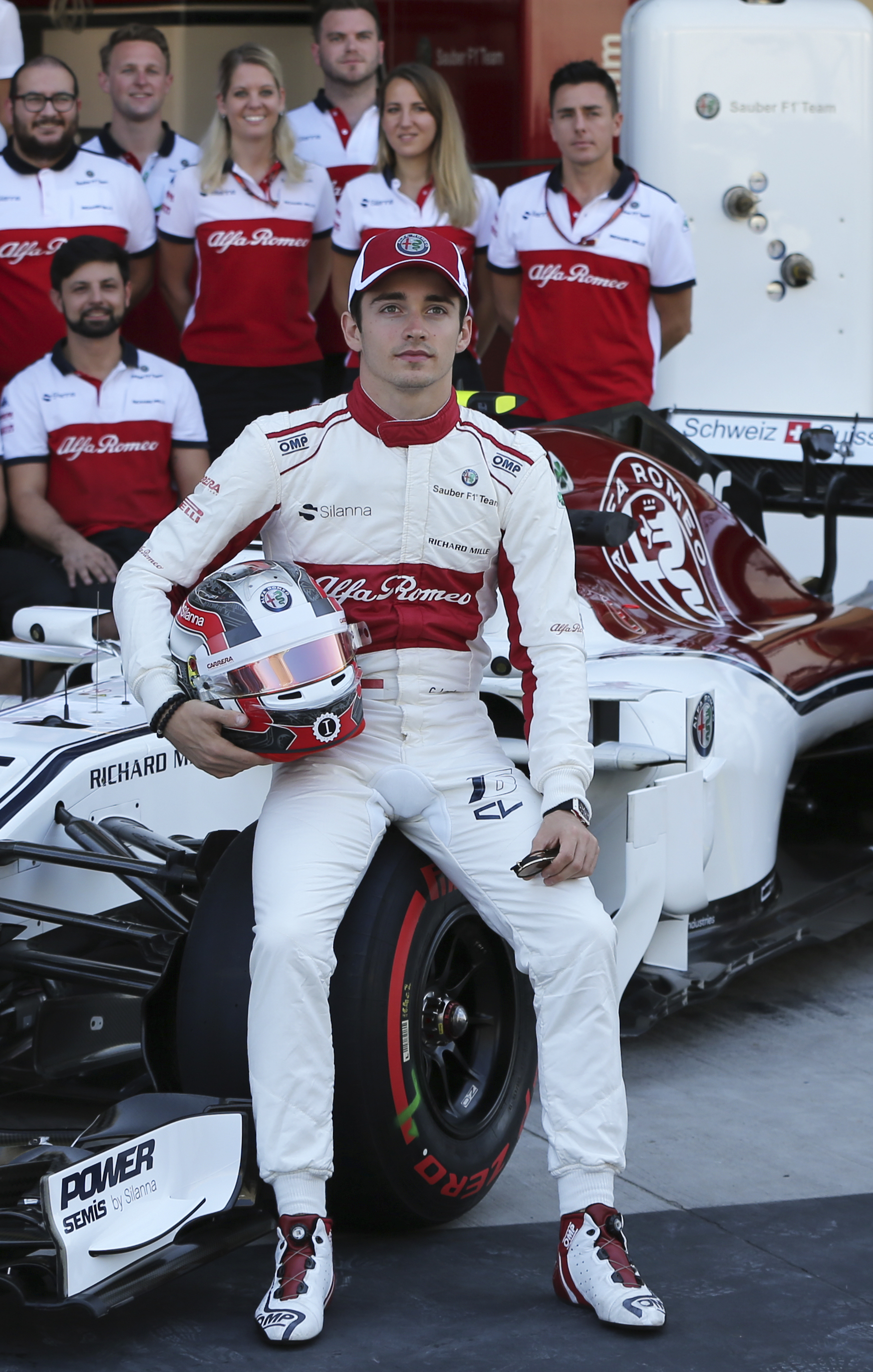 Leclerc not feeling the pressure ahead of Ferrari move