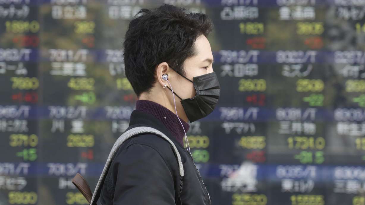 World stock markets rise on hopes for trade, Brexit