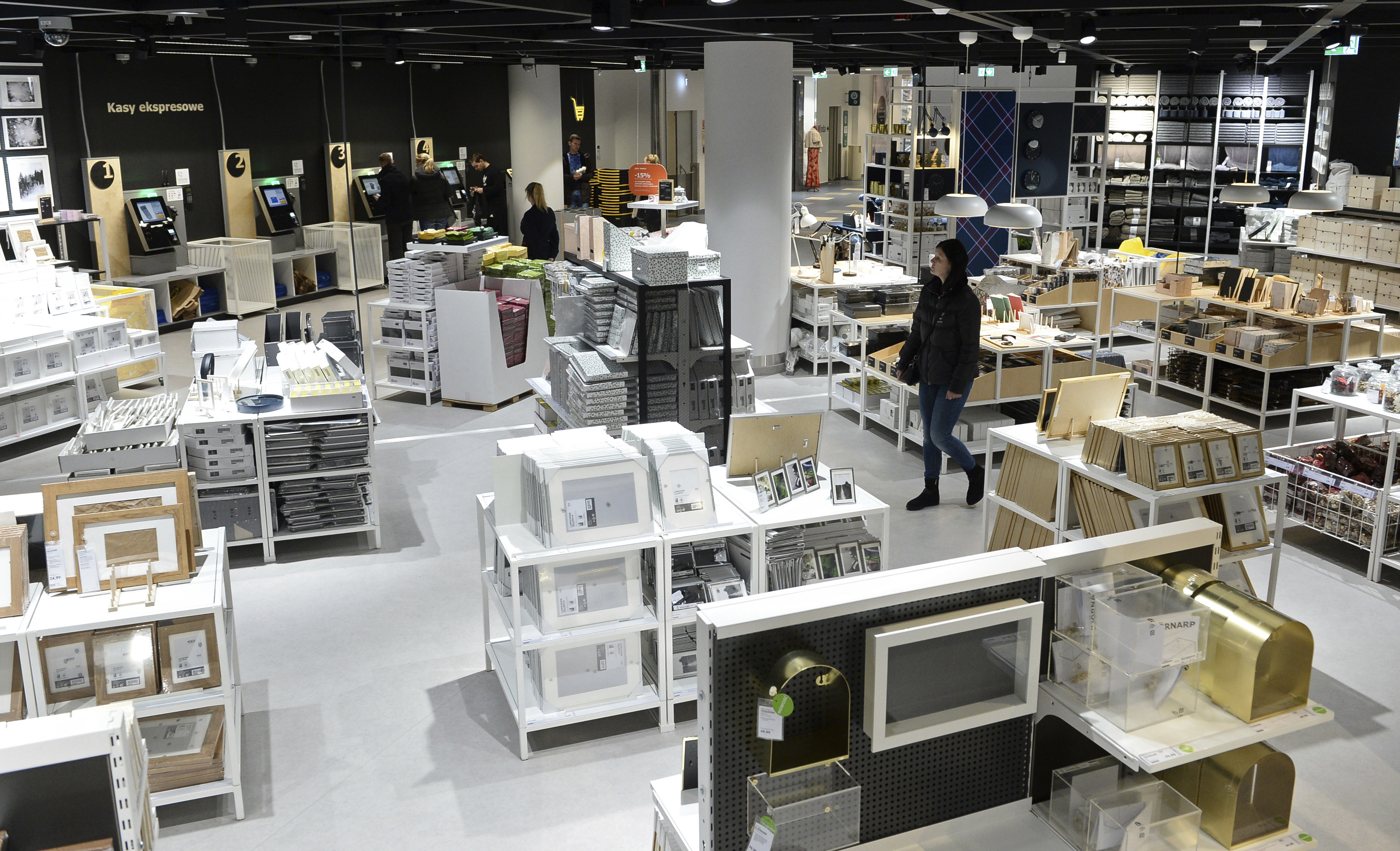 Ikea moving into city centers to adapt to consumer changes
