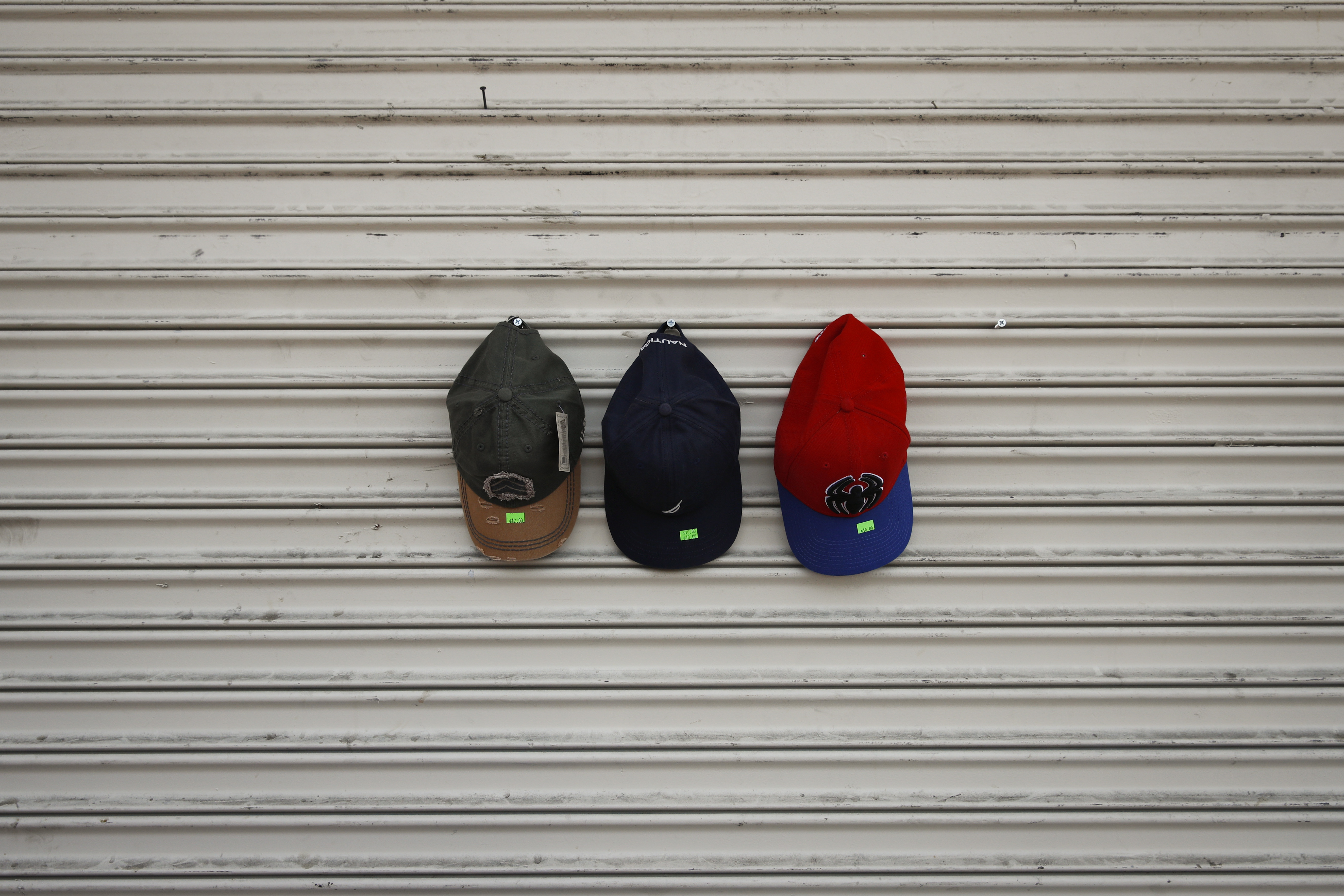 The Latest: Los Angeles council legalizes street vendors