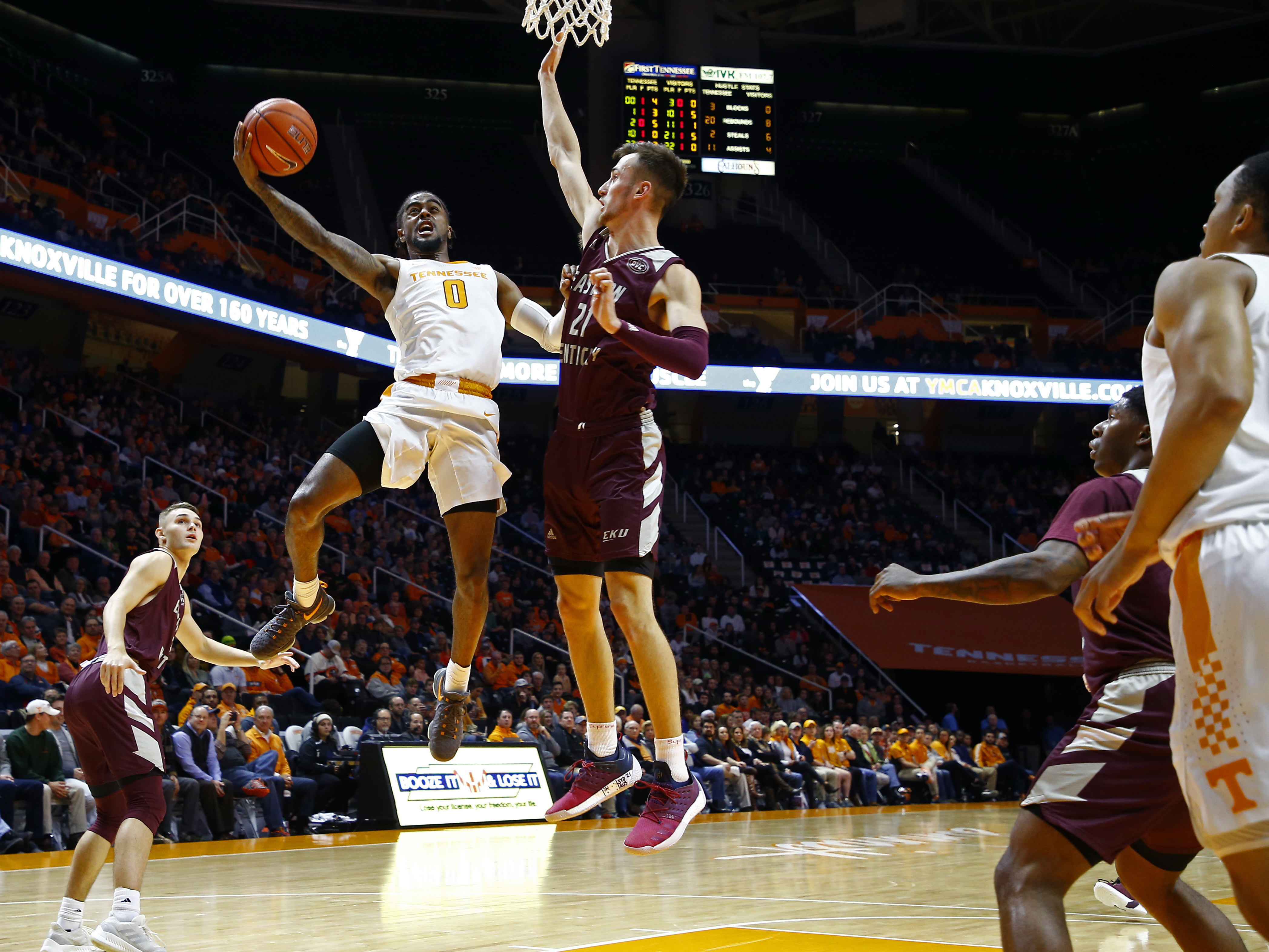 No. 6 Tennessee rolls to 95-67 victory over Eastern Kentucky