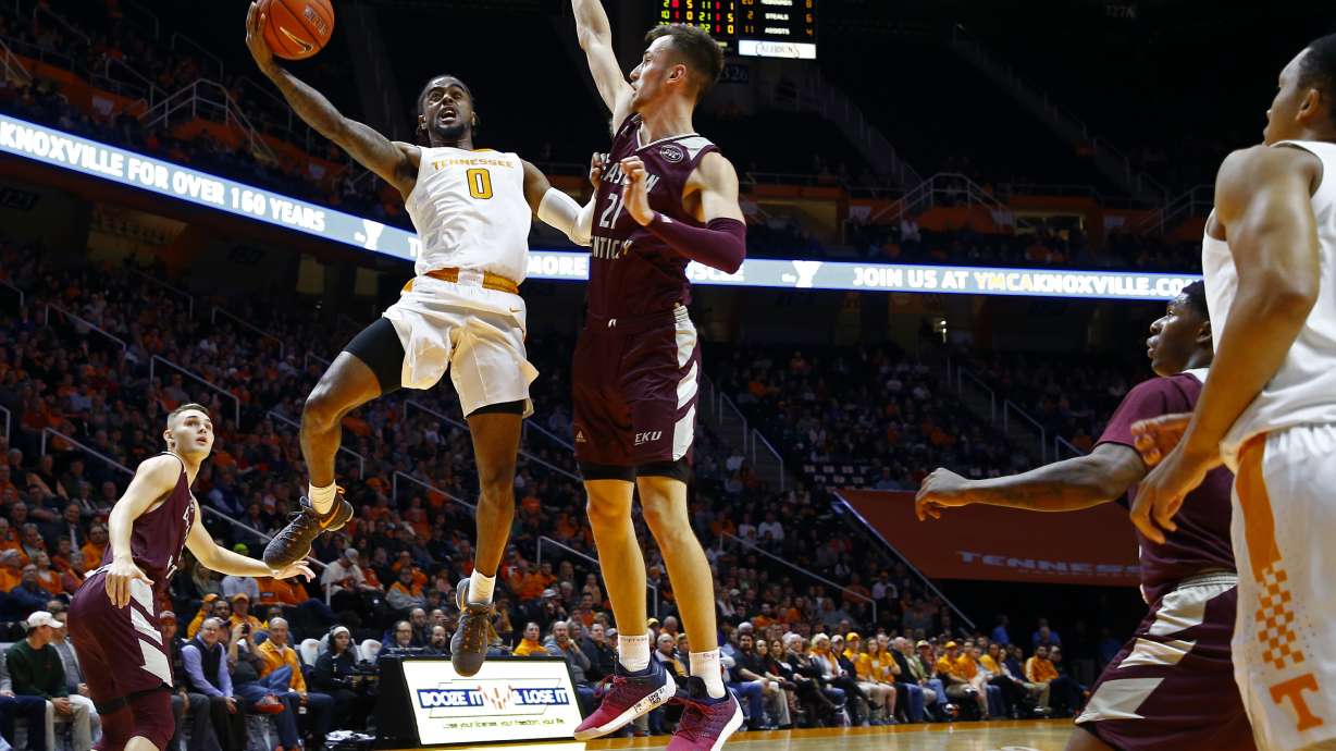 No. 6 Tennessee rolls to 95-67 victory over Eastern Kentucky