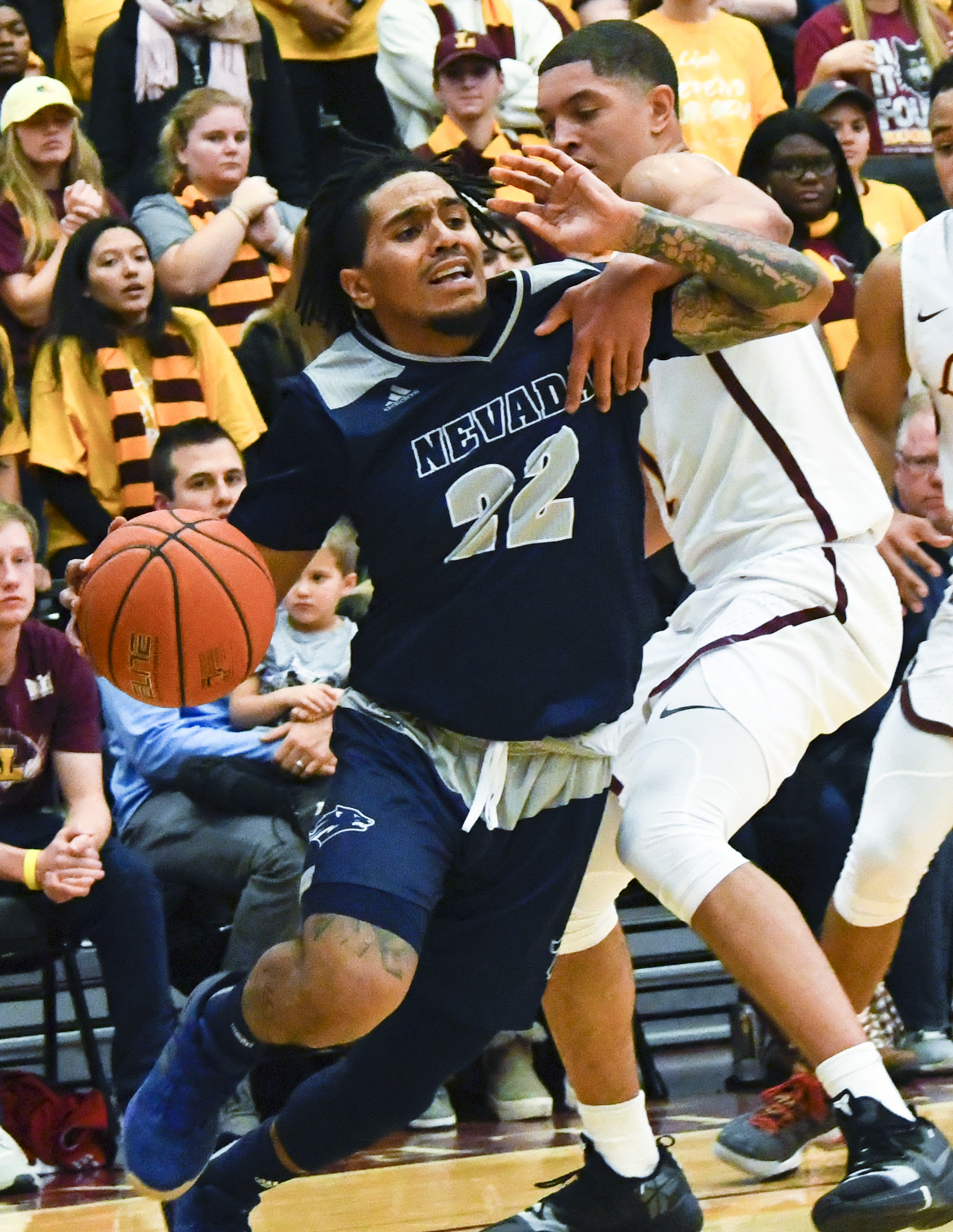 Loyola-Chicago's Williamson out with broken hand