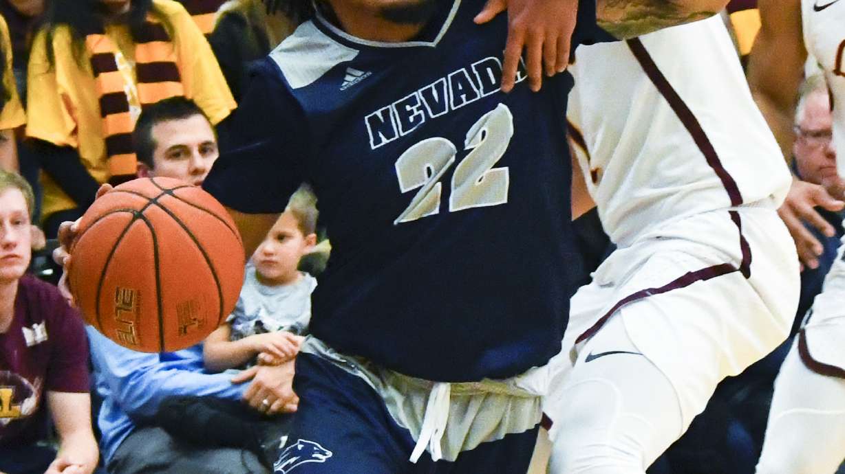 Loyola-Chicago's Williamson out with broken hand