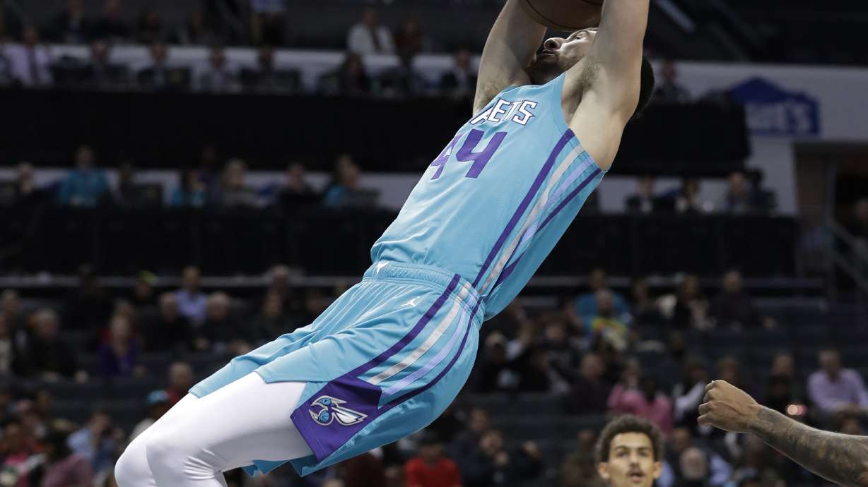 Lamb, Zeller lift Hornets past Hawks 108-94