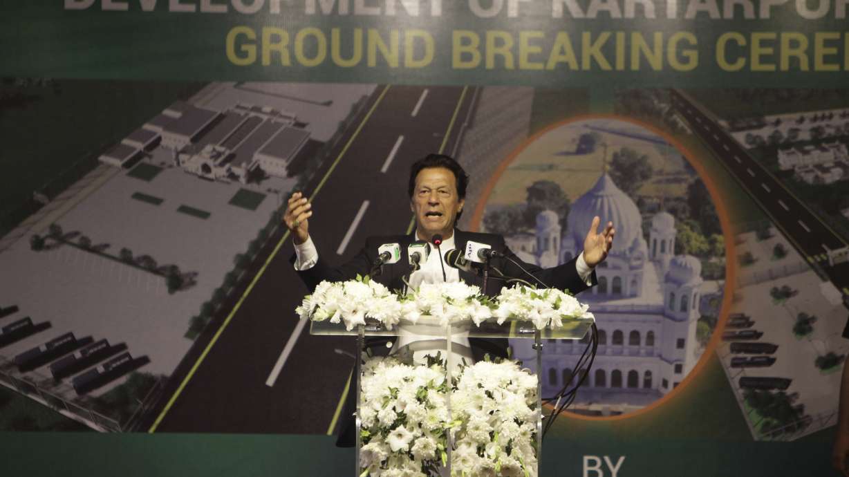 Pakistan PM promises whistleblower law to combat corruption