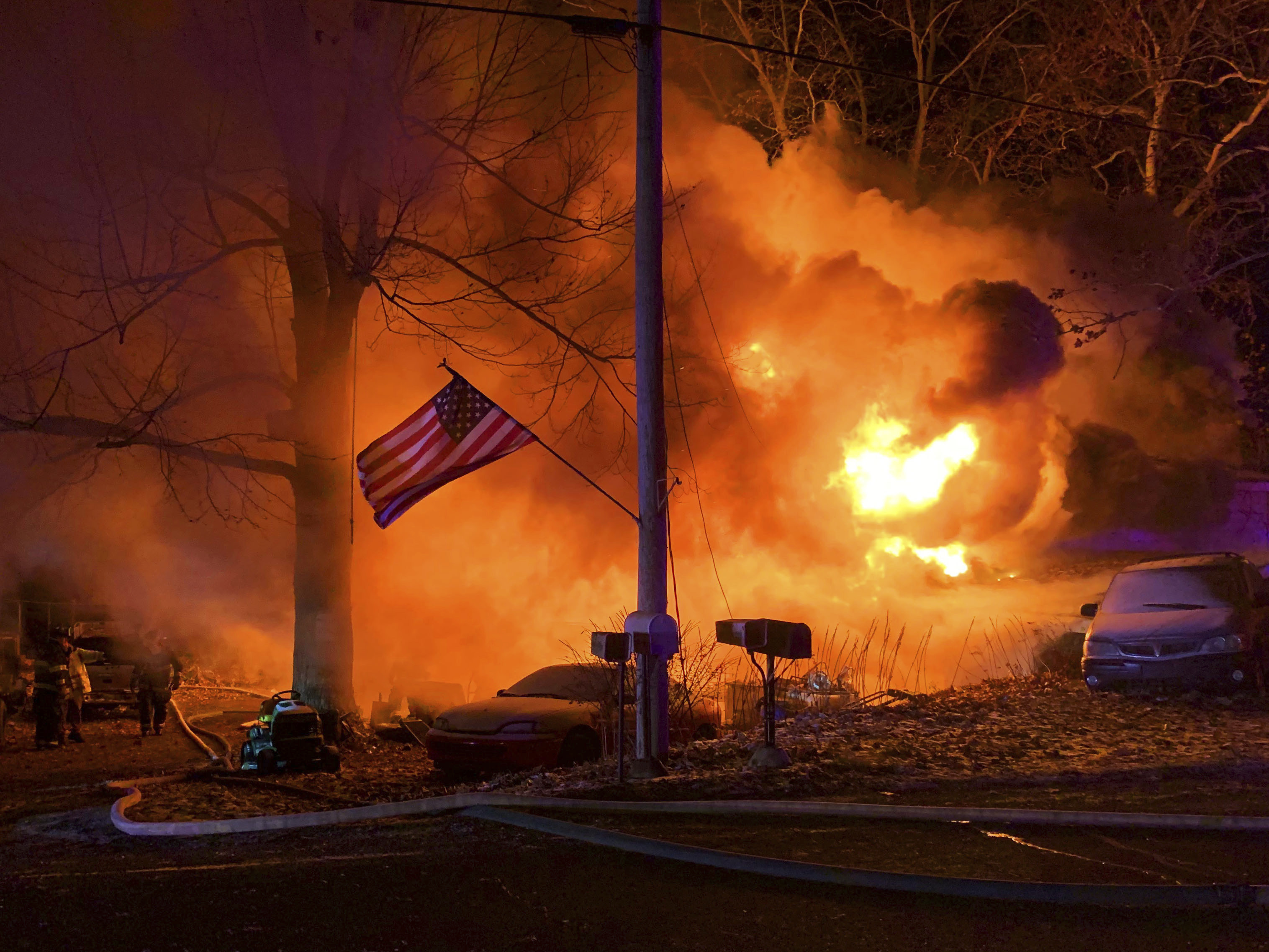 Father of 3 Indiana fire victims found dead hours later