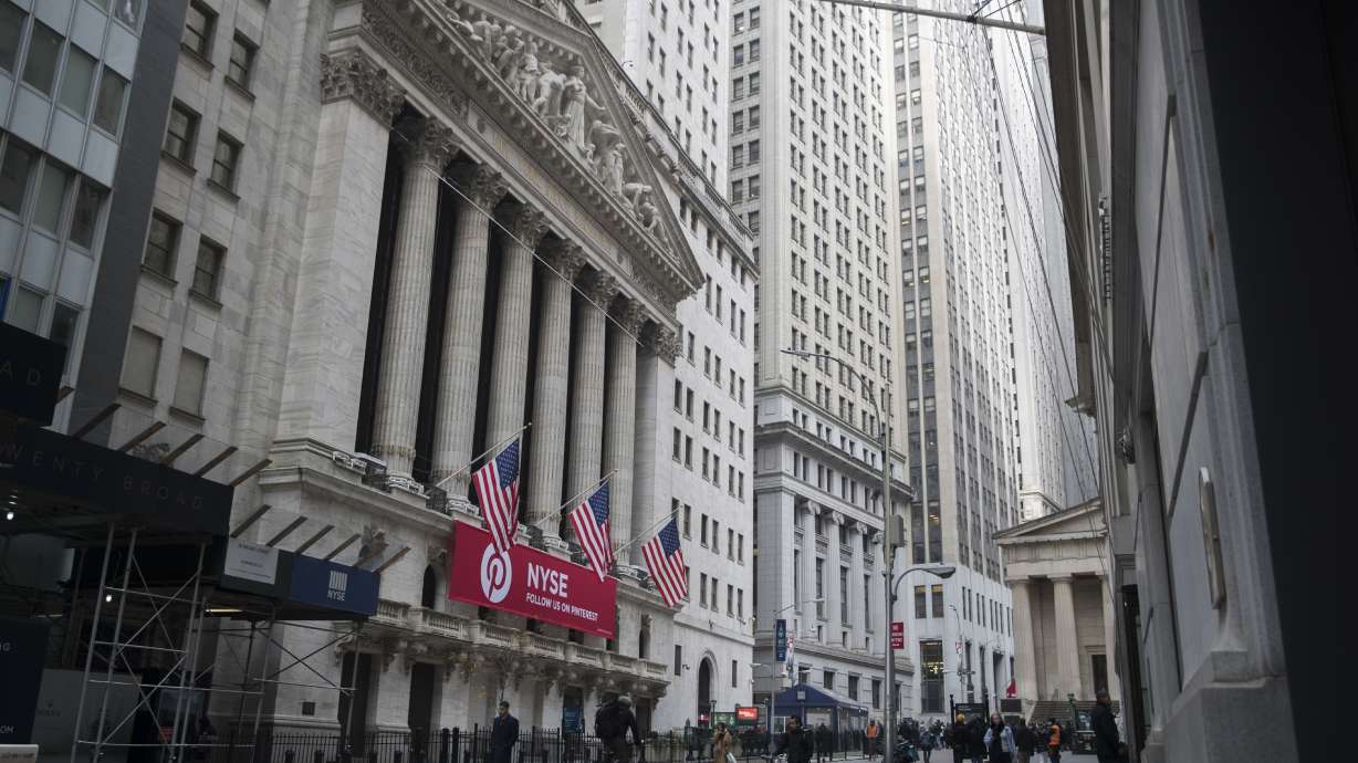 Stocks climb as investors hope for Trump-Xi trade progress