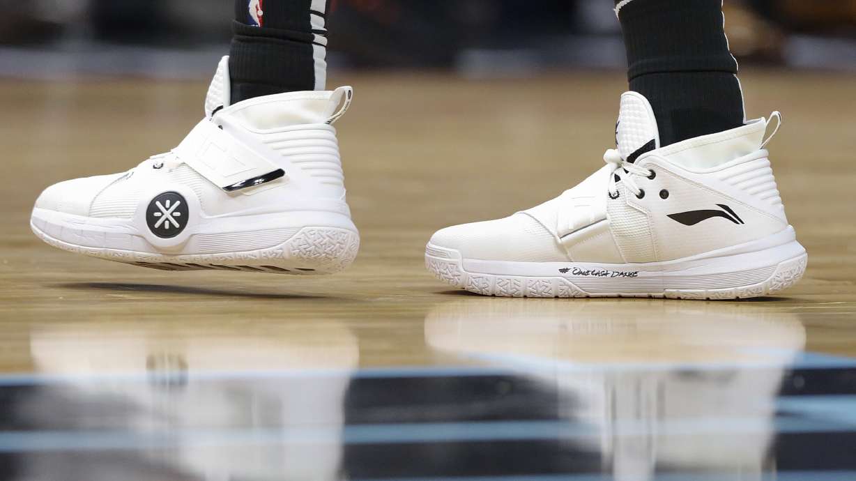 Heat go up 31, then scramble to top Pelicans 106-101