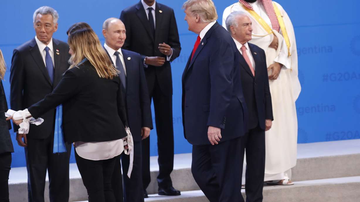 Trump's on-off dance with complicated acquaintances