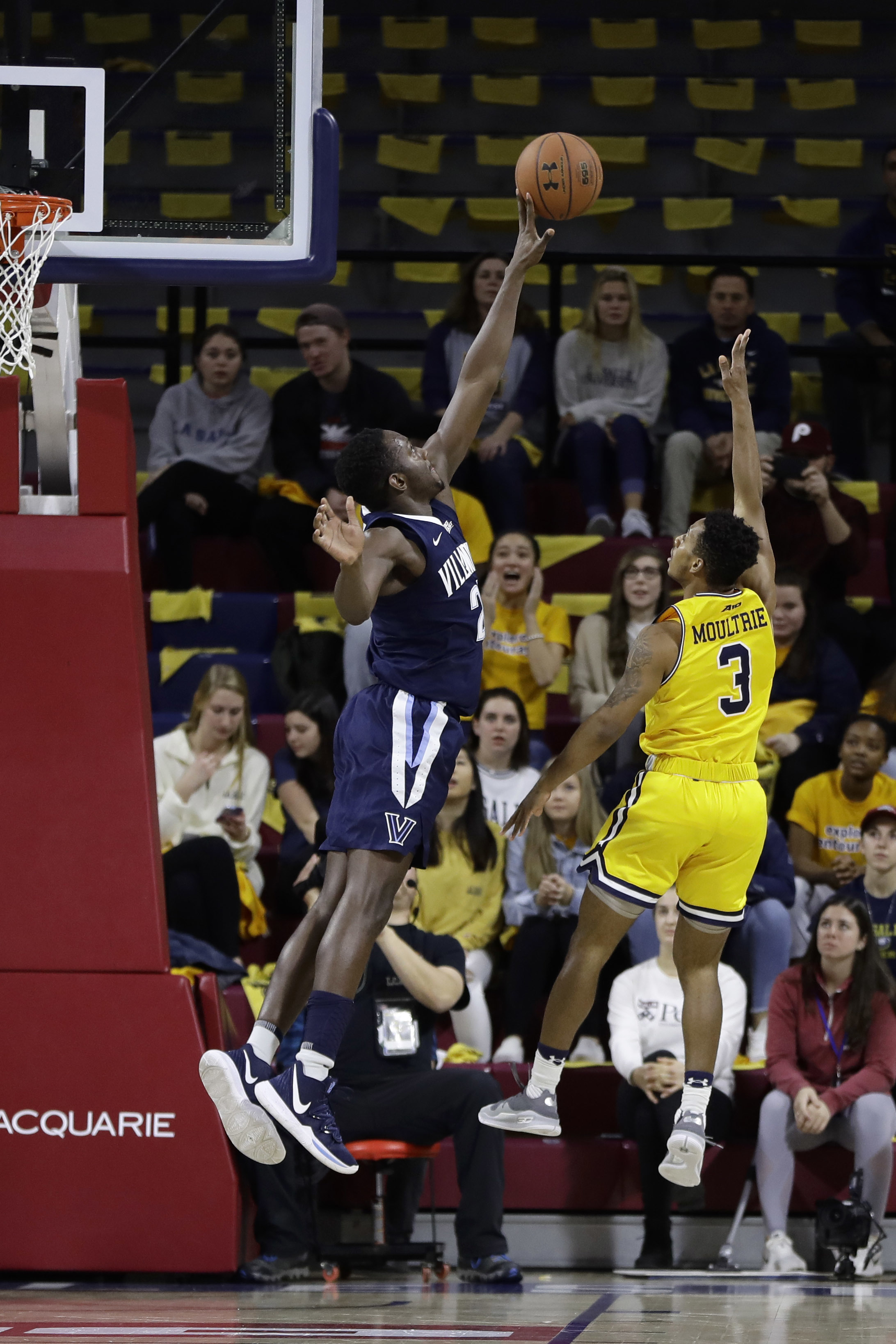 Paschall, Booth help No. 23 Villanova avoid La Salle upset
