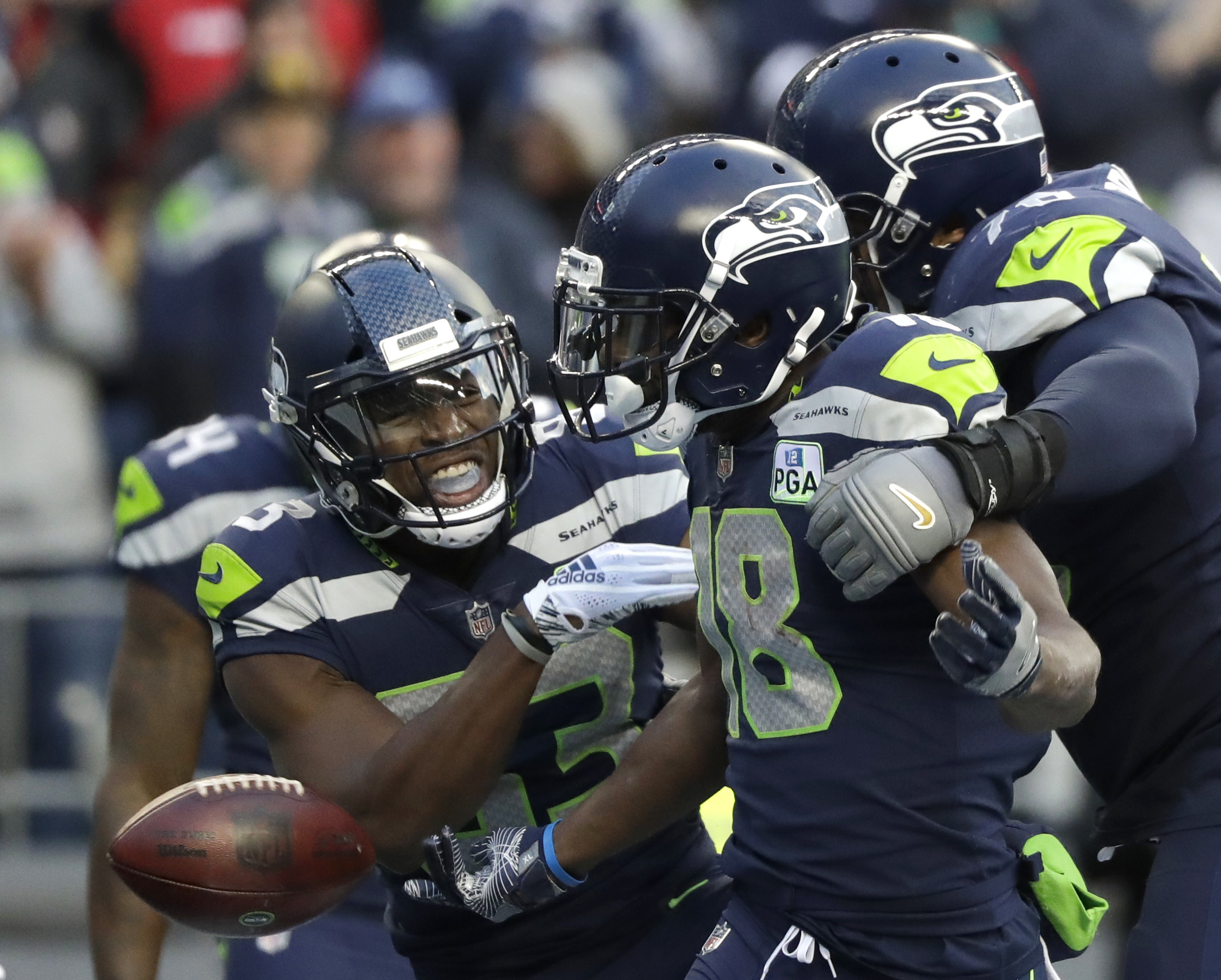 Wilson's big day leads Seahawks past San Francisco 43-16