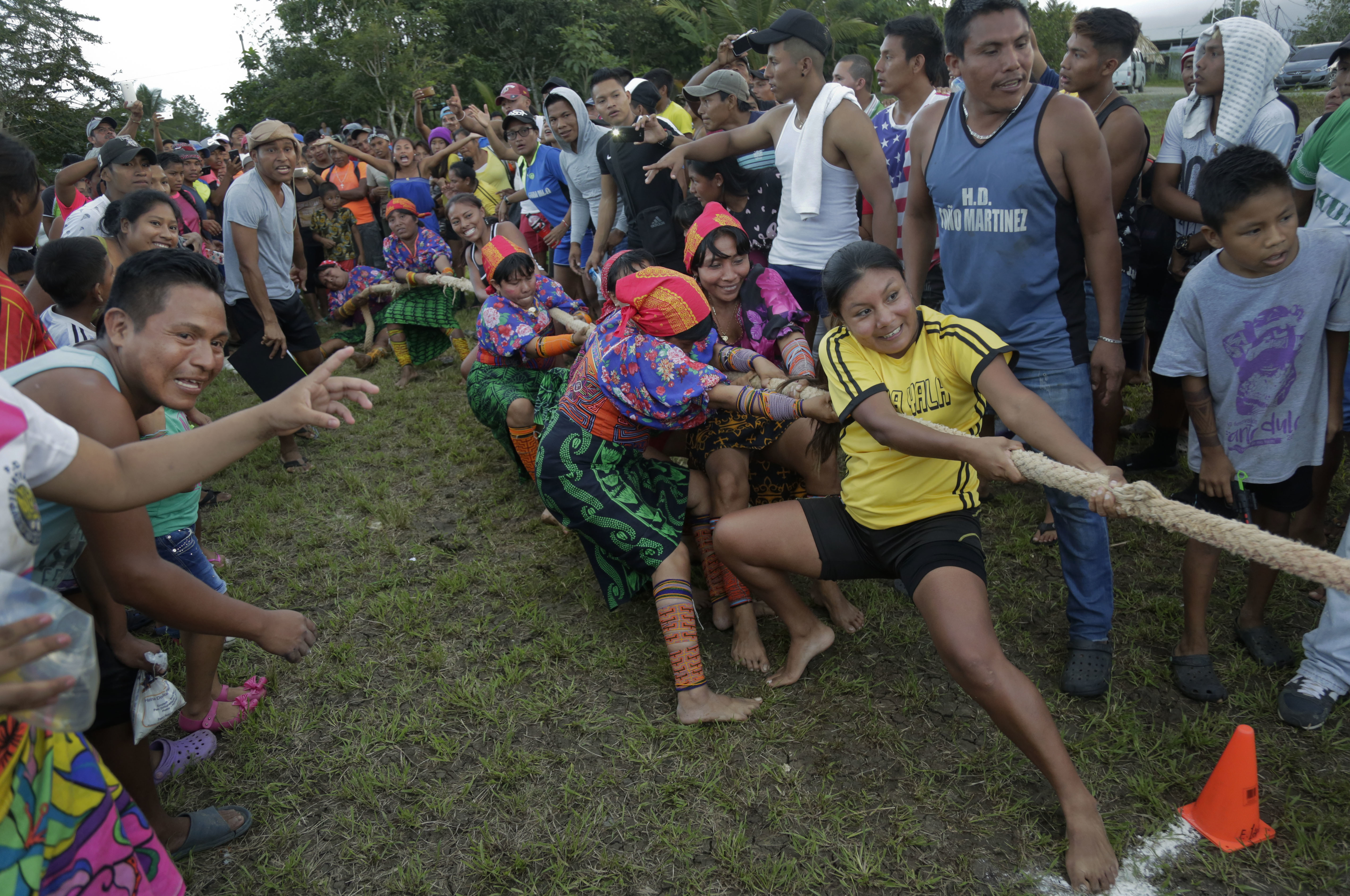 AP PHOTOS: Indigenous Panamanians compete in ancestral games