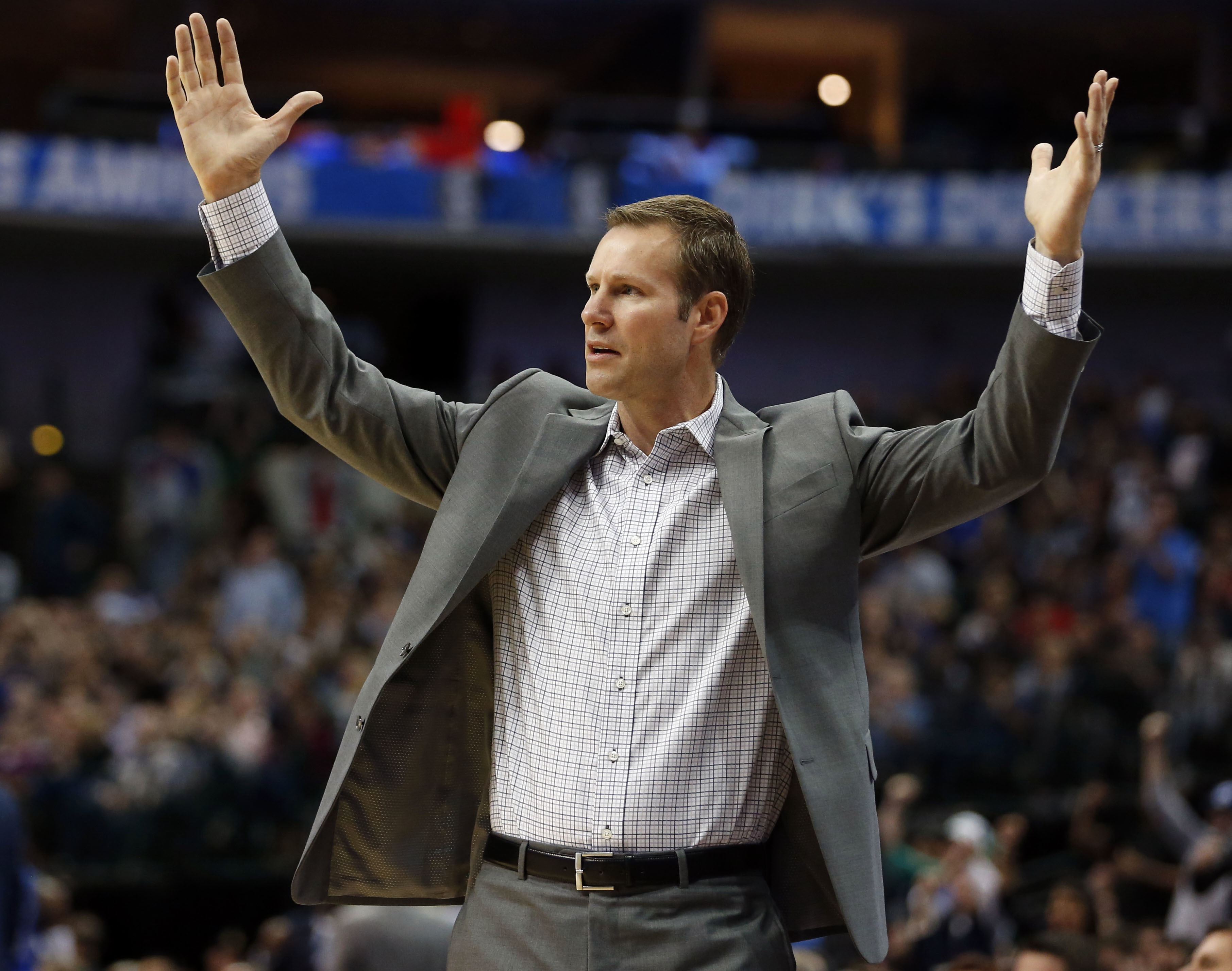 Chicago Bulls fire coach Fred Hoiberg; Boylen takes over