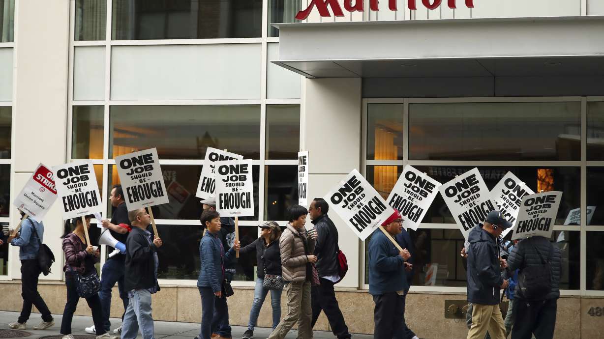 San Francisco Marriott hotel workers vote on new contract