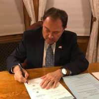 Gov. Herbert signs medical marijuana compromise into law