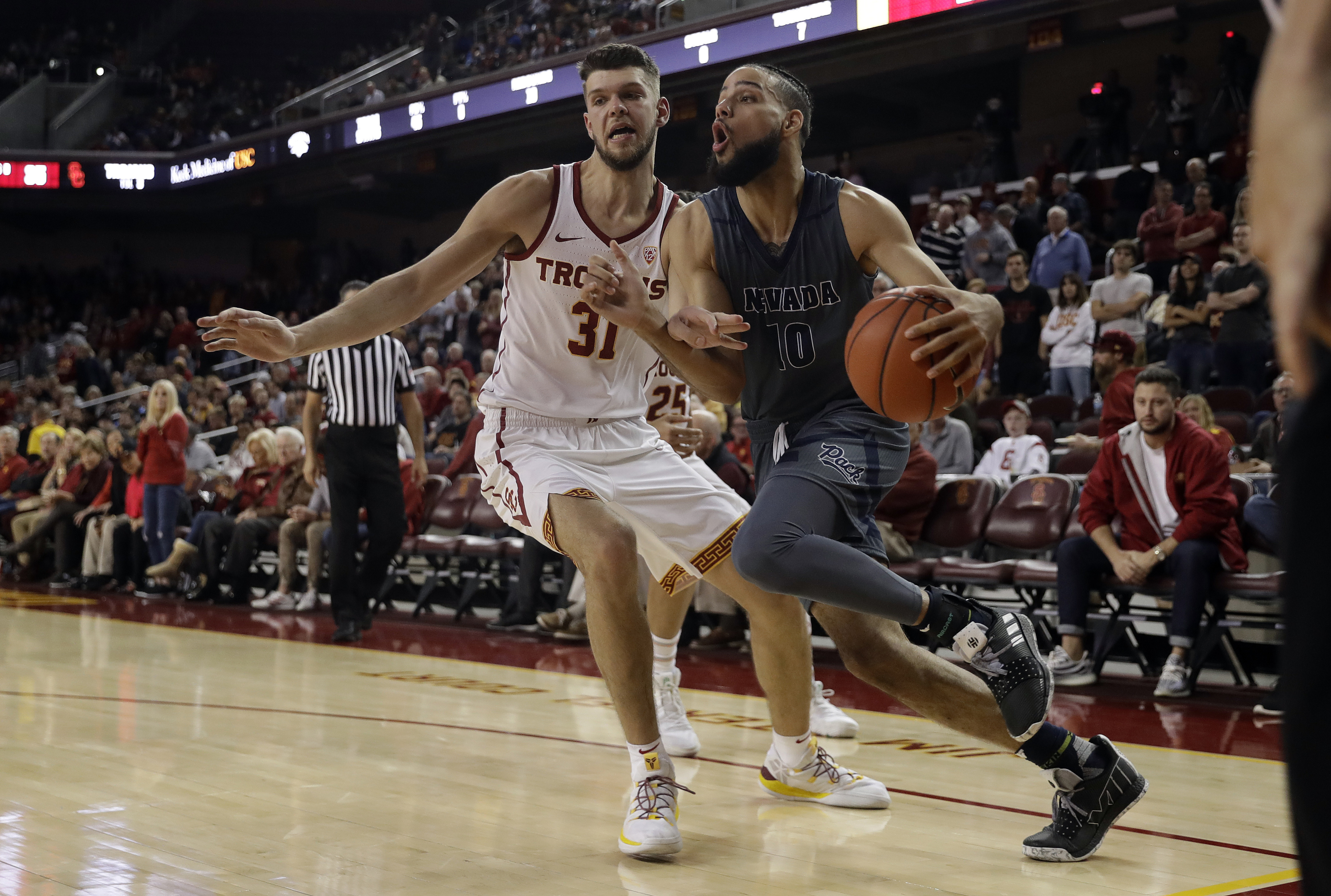Caleb Martin powers No. 6 Nevada to another 8-0 start