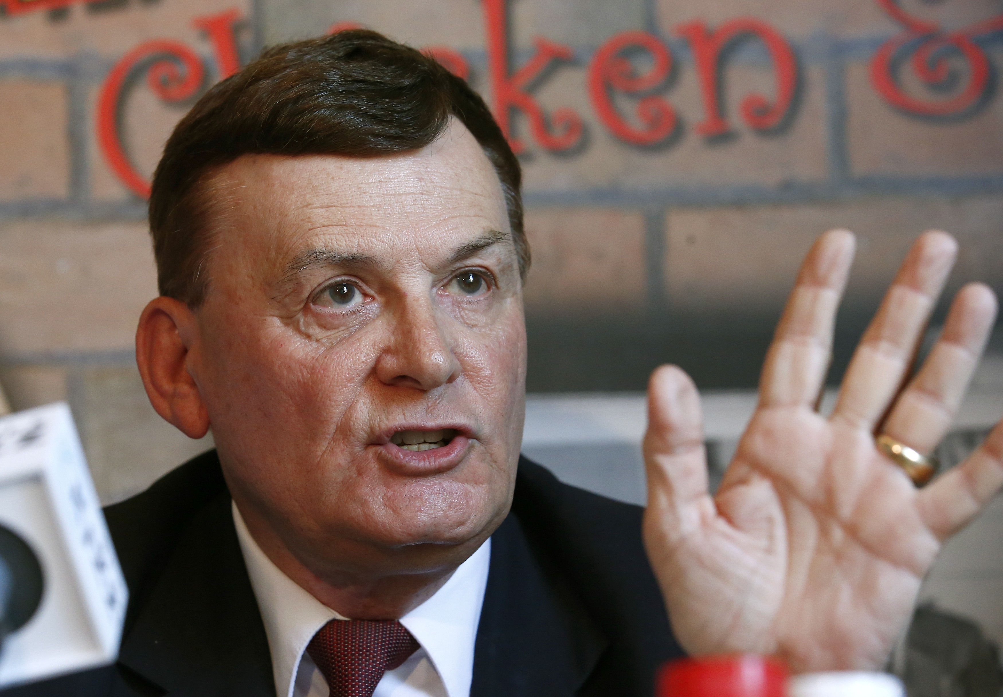 Arizona city leaders want lawmaker out over race comments
