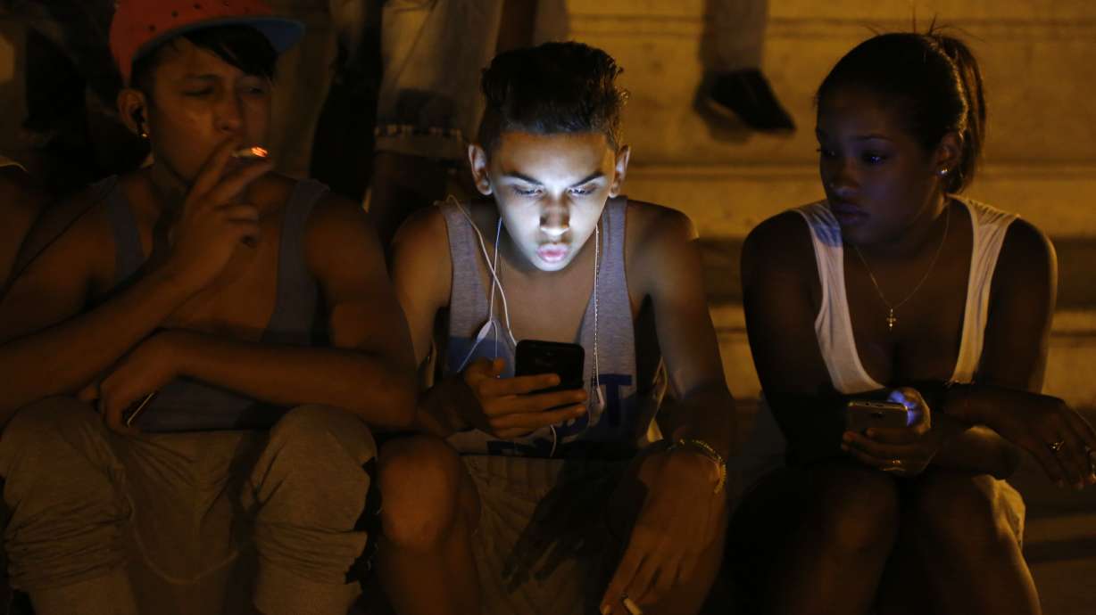 Cuba to begin full internet access for mobile phones