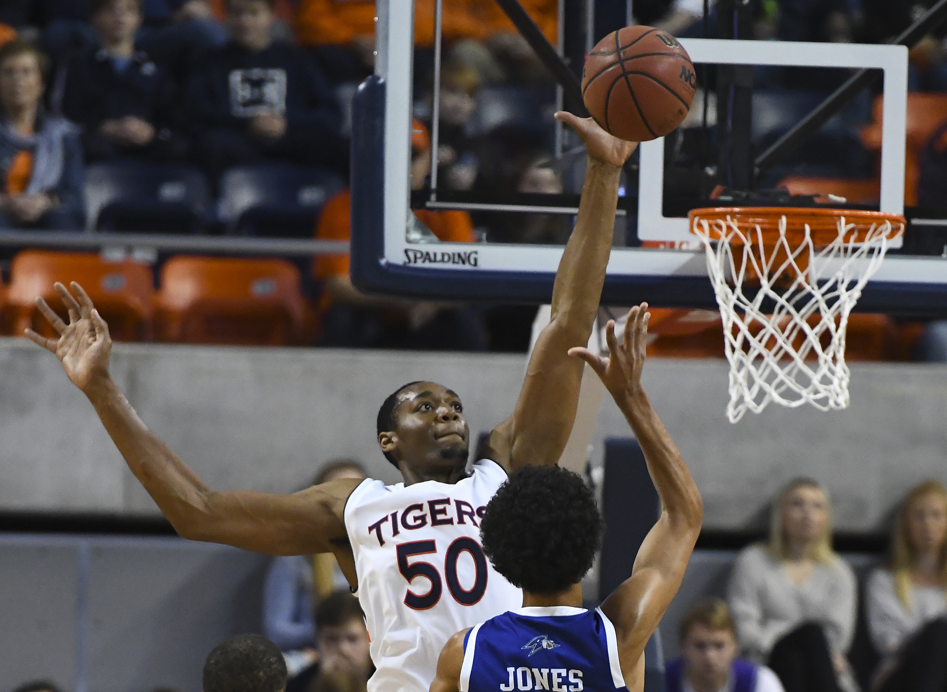 Wiley, No. 8 Auburn top UNC Asheville 67-41