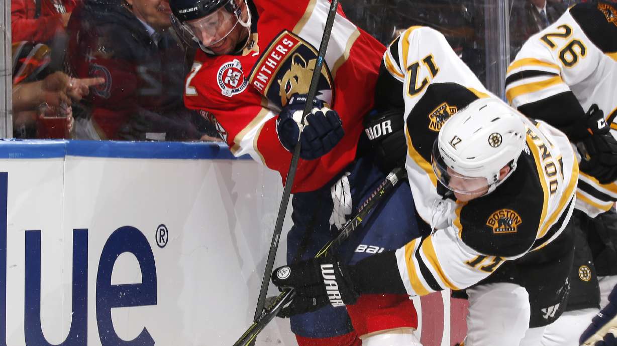 Luongo gets 77th shutout as Panthers blank Bruins 5-0