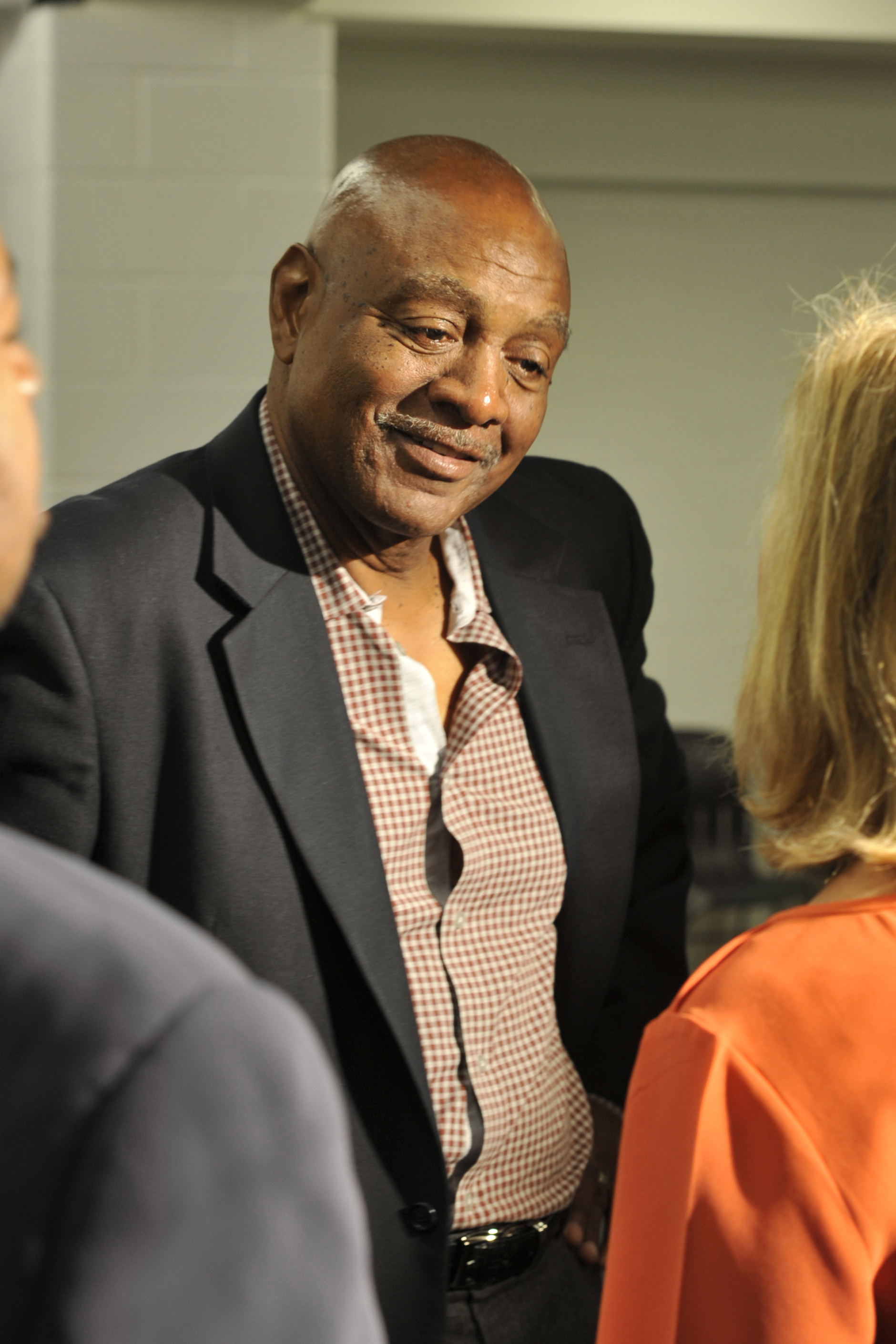 Ex-NFL player released from prison files for bankruptcy