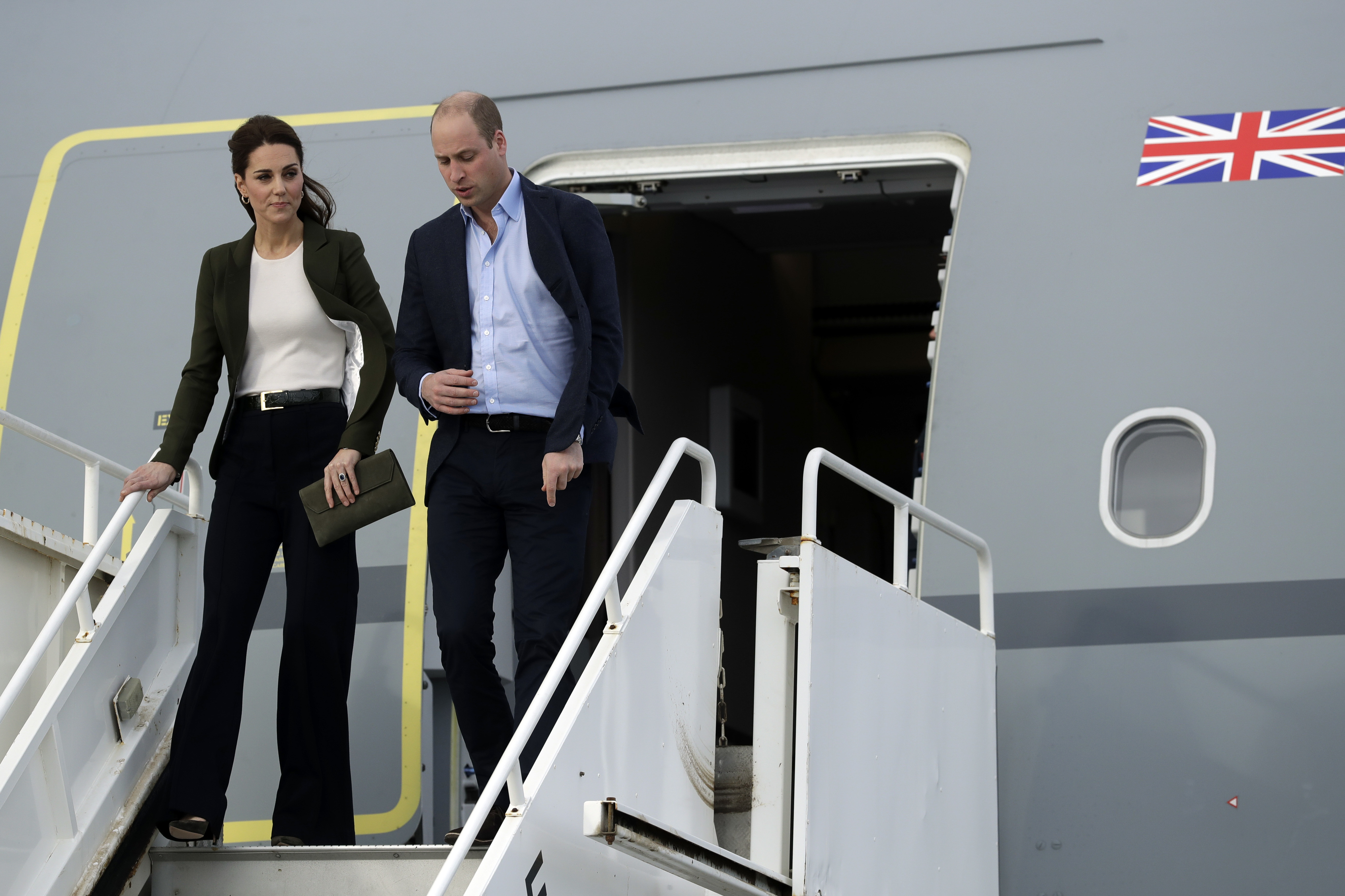 Prince William, wife Kate bring gifts to UK forces in Cyprus